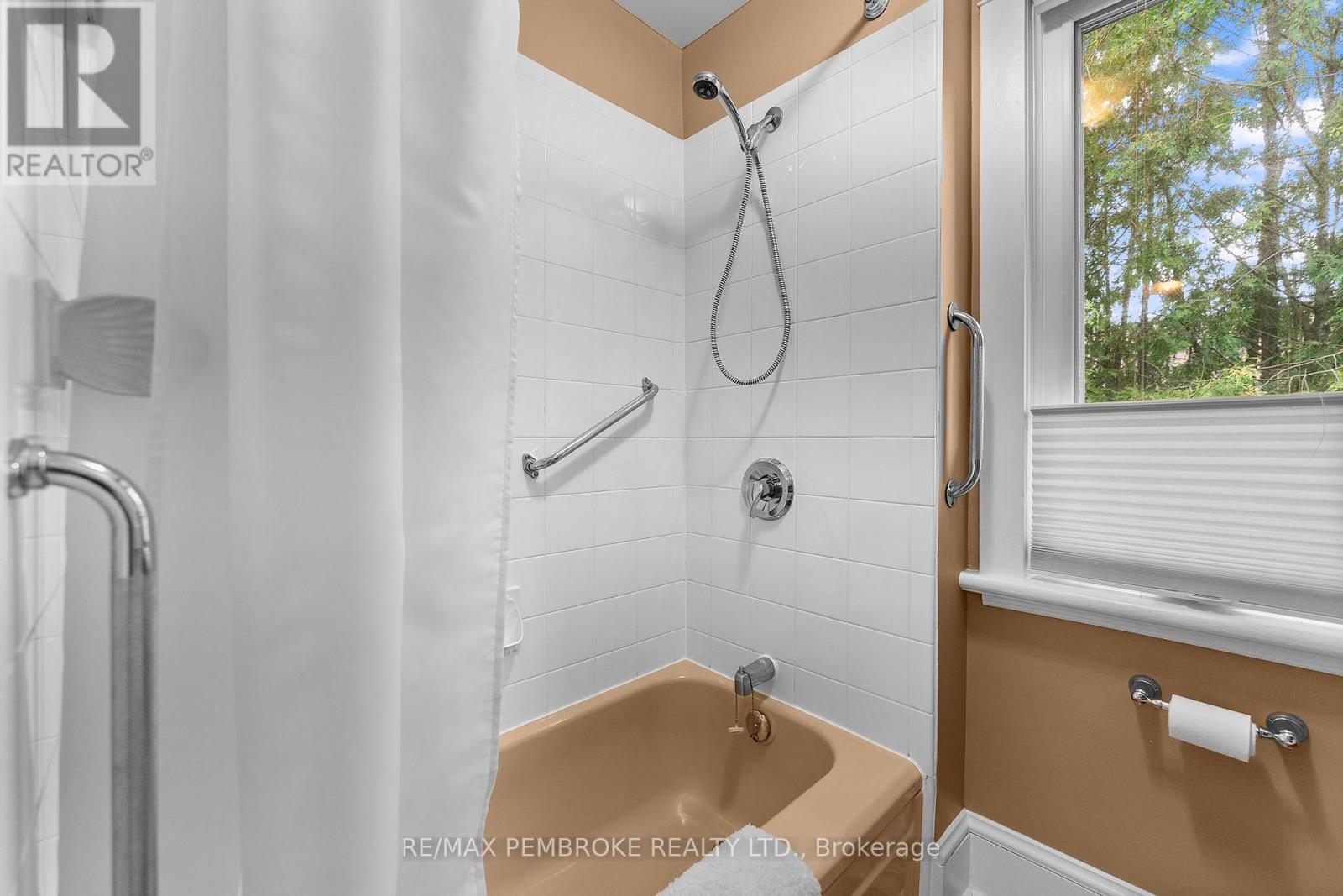 348 Esther Street, Pembroke, Ontario K8A 3C8 - Photo 20 - X13731608