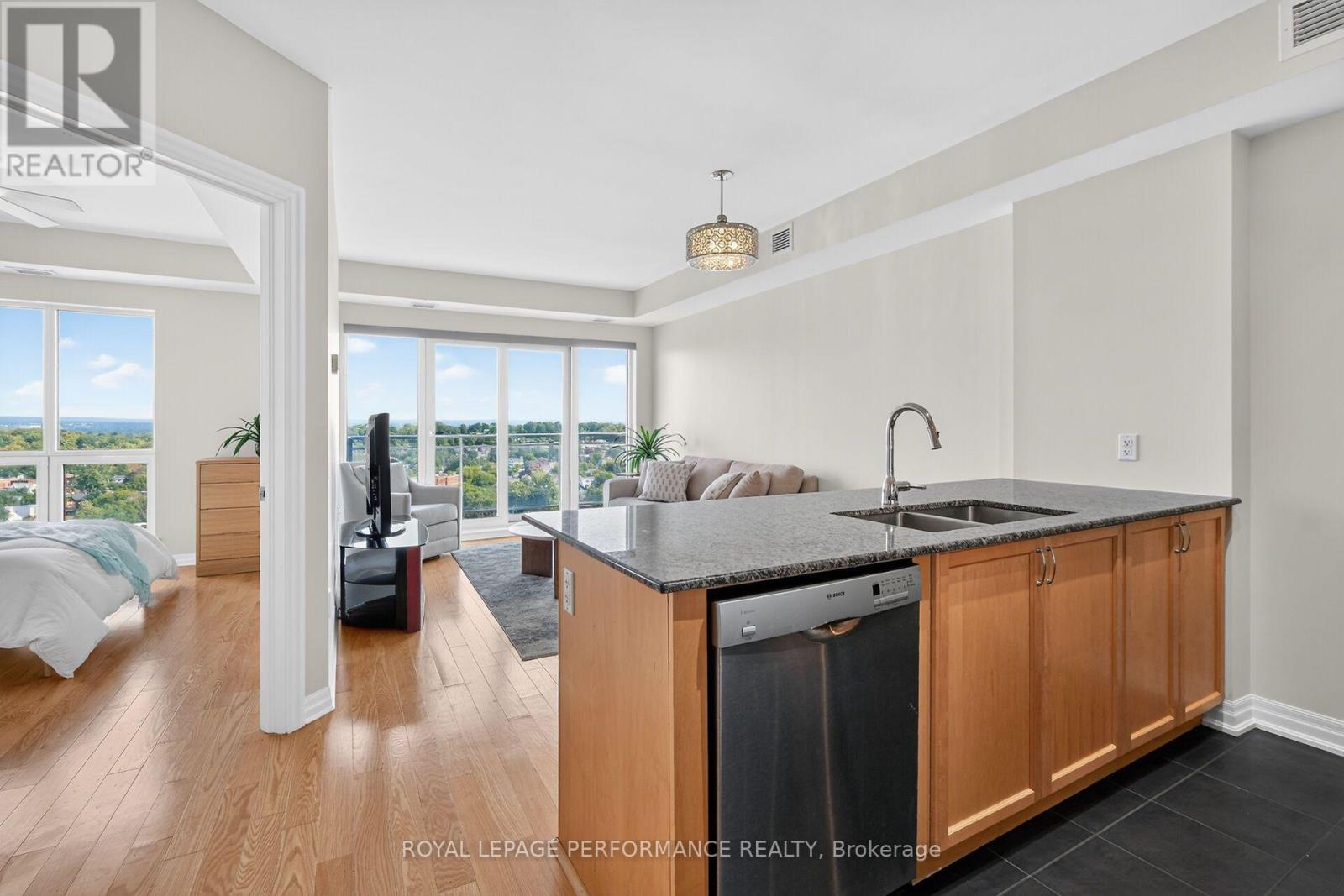 1606 - 90 Landry Street, Ottawa, Ontario  K1L 0A9 - Photo 9 - X13731488