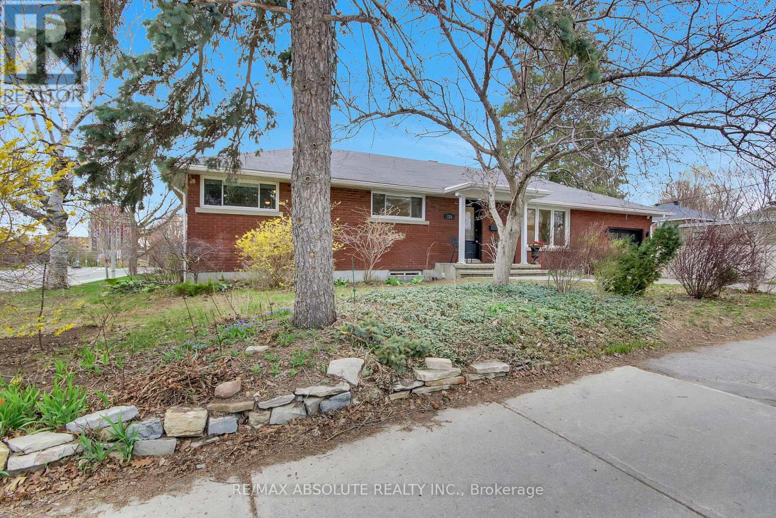 731 Dovercourt Avenue, Ottawa, Ontario  K2A 0W9 - Photo 3 - X13731564