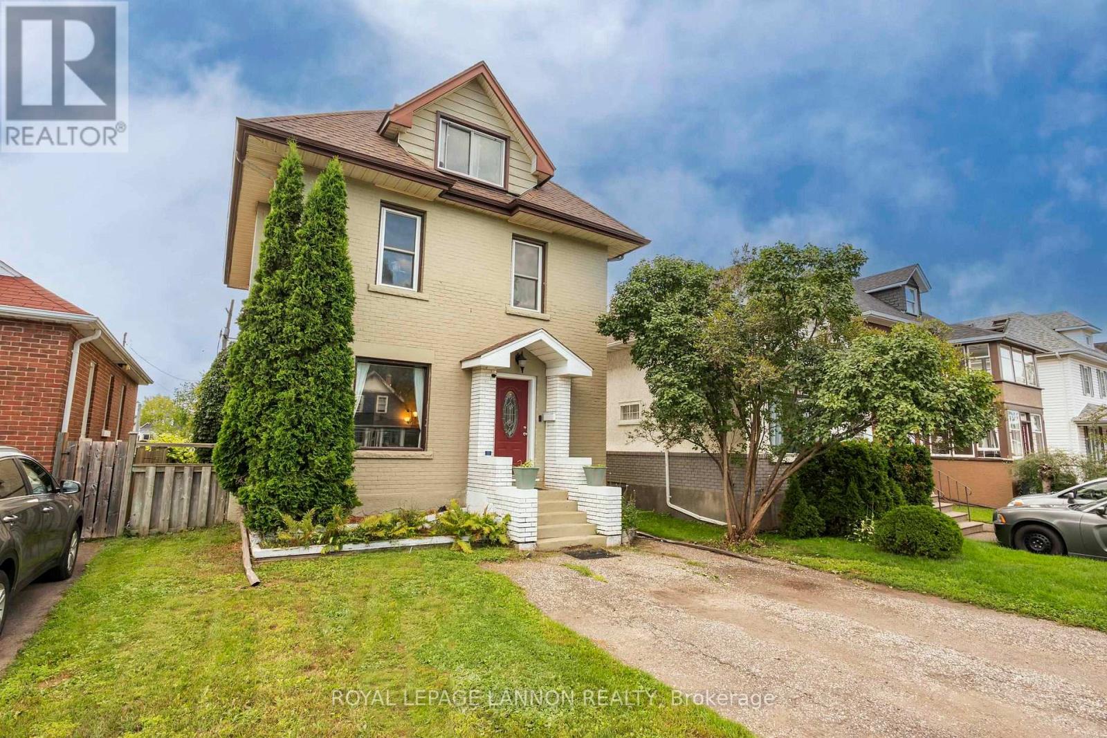 223 Marks St S, Thunder Bay, Ontario  P7E 1L9 - Photo 1 - X13722840
