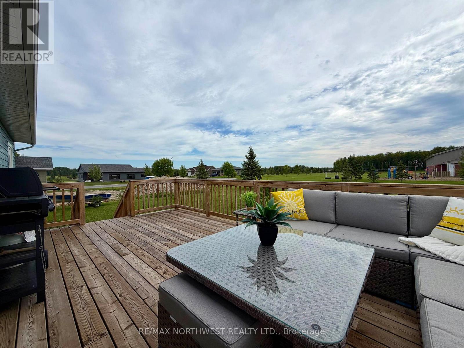 8 Spruce Drive, Emo, Ontario  P0W 1E0 - Photo 8 - X13726250