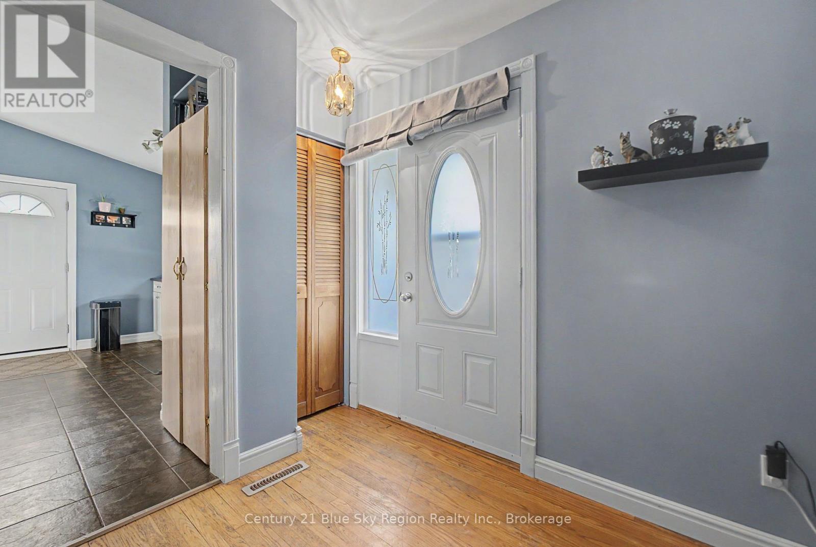 328 Mckenzie Avenue, North Bay, Ontario  P1B 7E2 - Photo 12 - X13731598