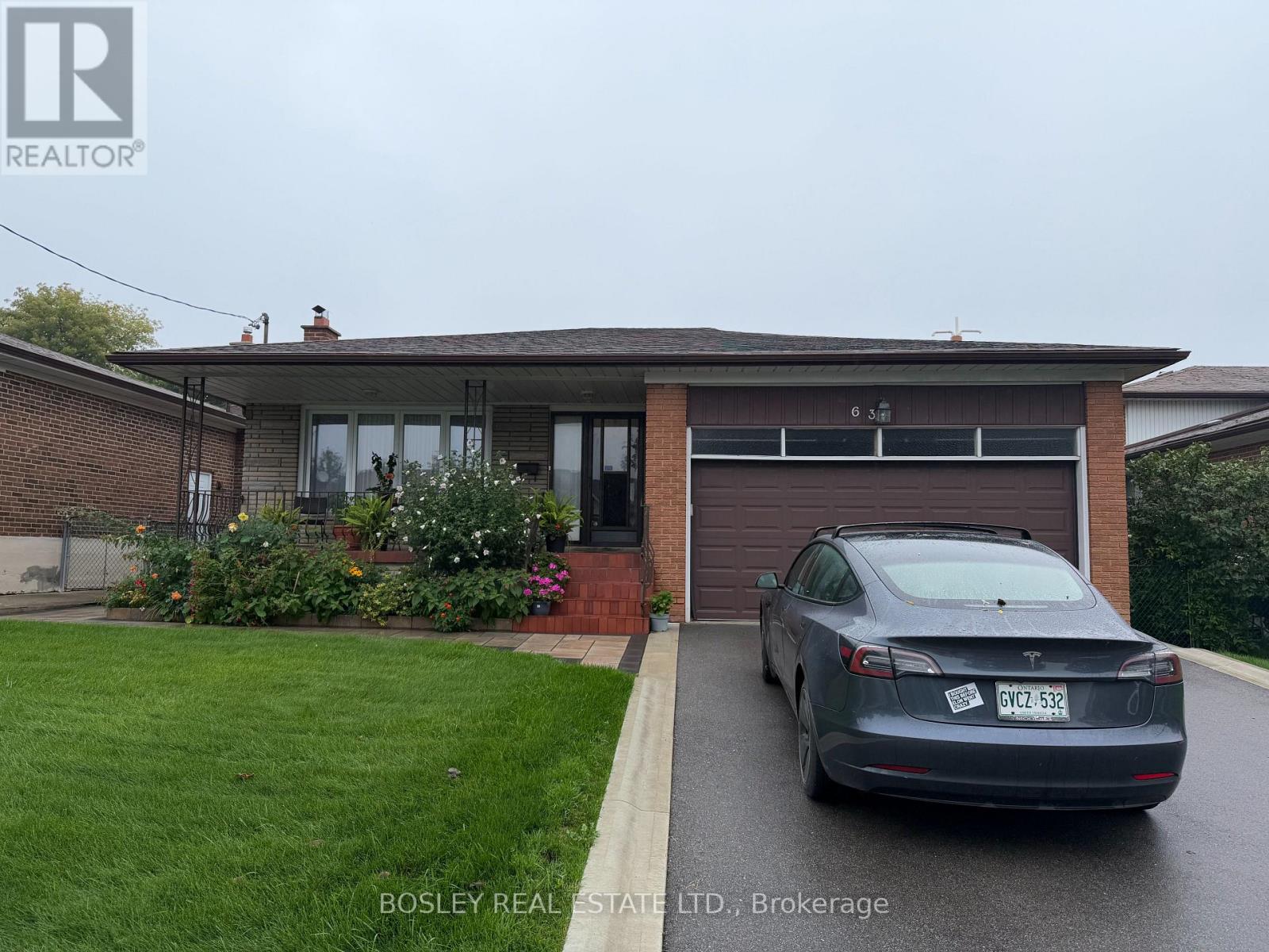 LOWER - 63 ERNEST AVENUE, Toronto, Ontario