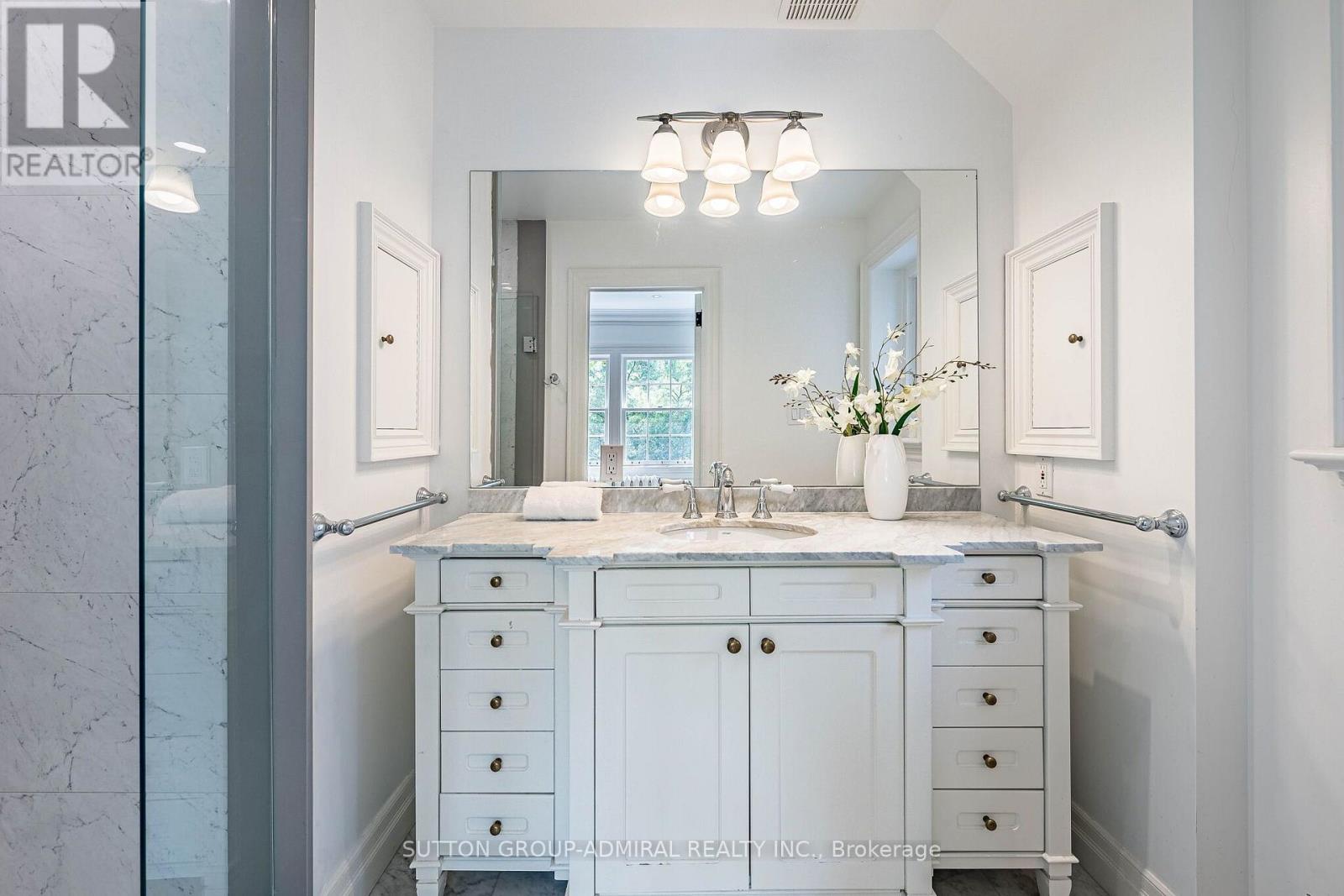 63 Highland Avenue, Toronto, Ontario  M4W 2A2 - Photo 31 - C13731350