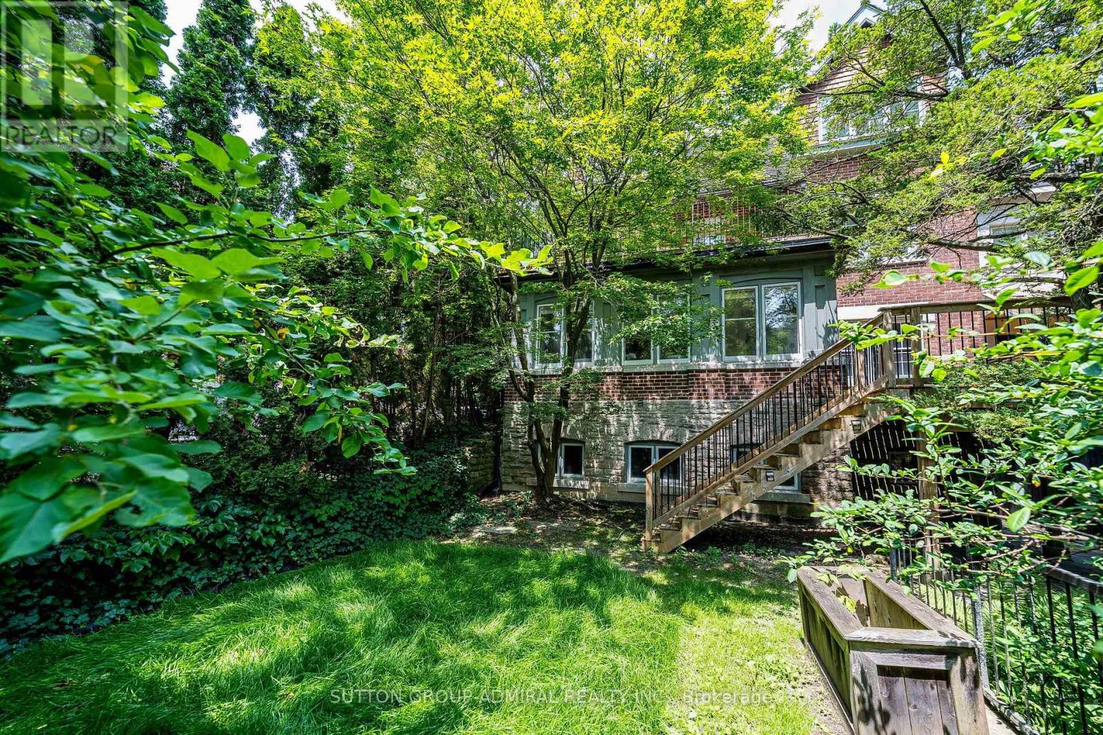 63 Highland Avenue, Toronto, Ontario  M4W 2A2 - Photo 48 - C13731350