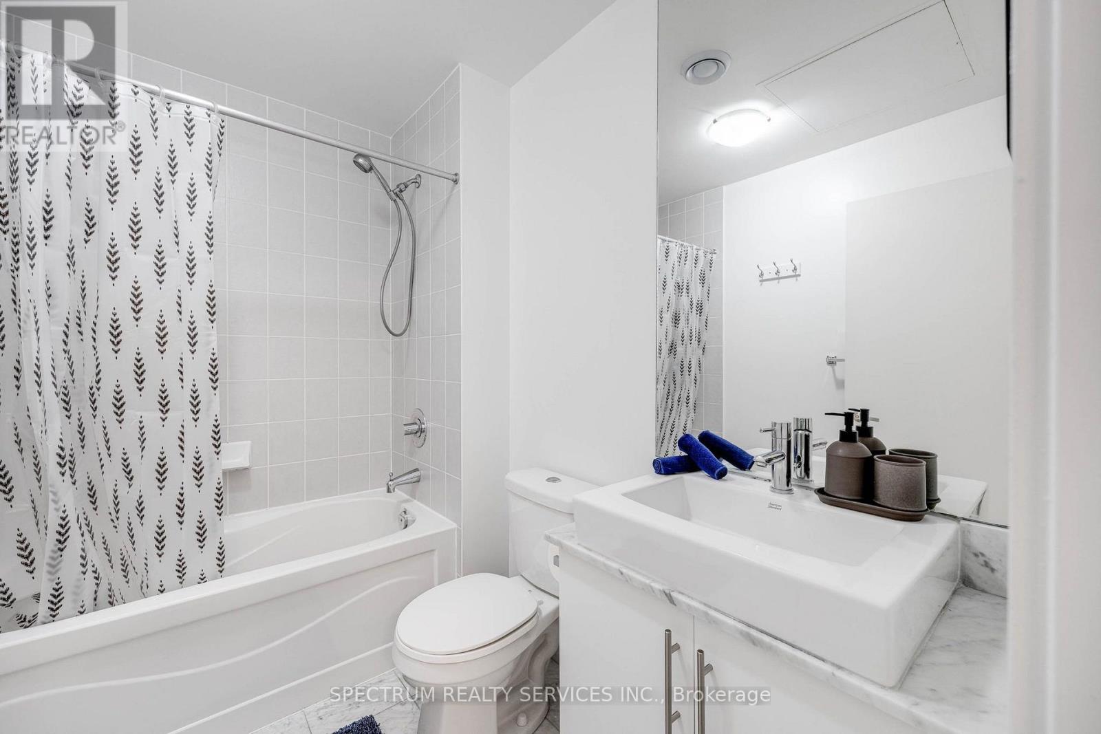 4511 - 65 Bremner Boulevard, Toronto, Ontario  M5J 0A6 - Photo 13 - C13731386