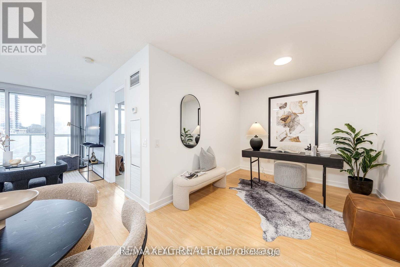 710 - 121 Mcmahon Drive, Toronto, Ontario  M2K 0C1 - Photo 4 - C13731634