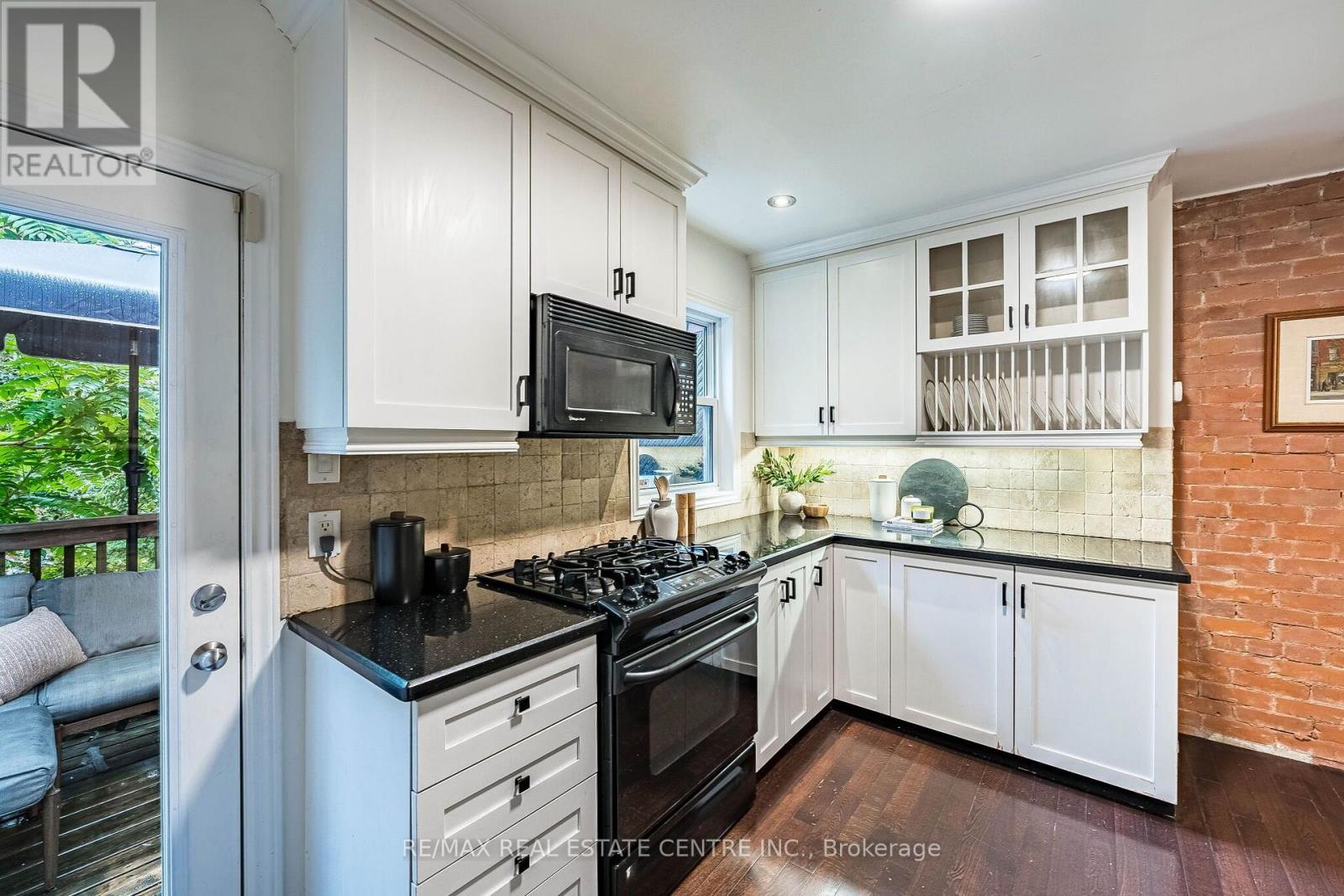 14 Wildwood Crescent, Toronto, Ontario  M4L 2K7 - Photo 10 - E13731338