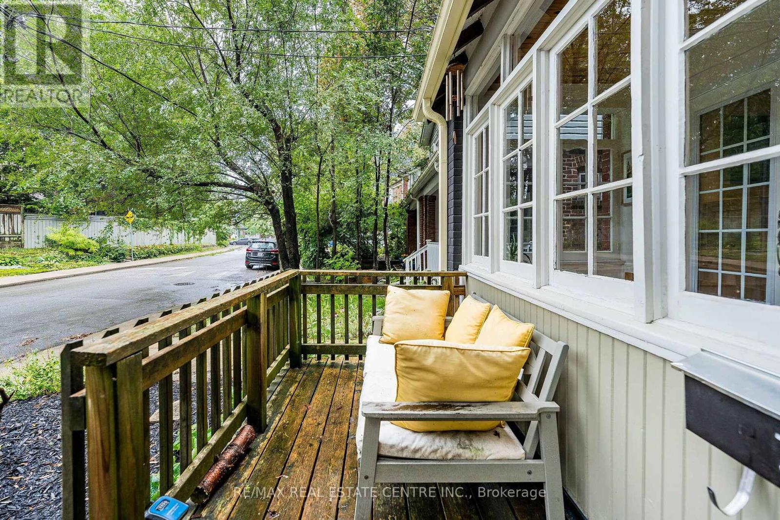 14 Wildwood Crescent, Toronto, Ontario  M4L 2K7 - Photo 2 - E13731338