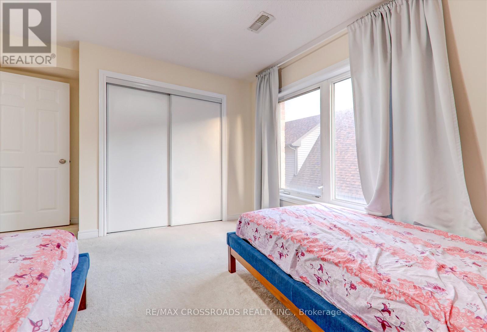 19 Kawneer Terrace, Toronto, Ontario  M1P 0C3 - Photo 20 - E13731340