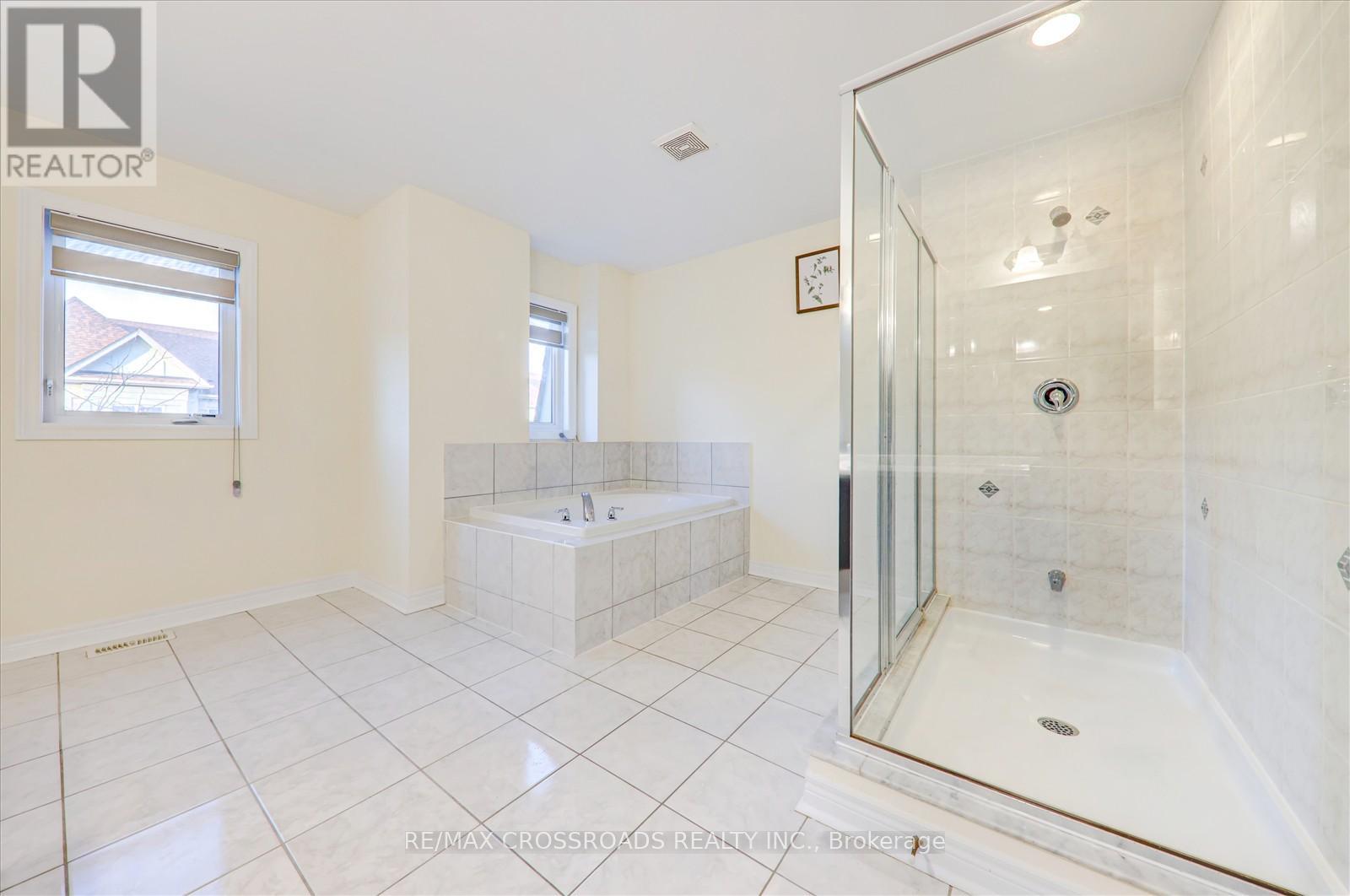 19 Kawneer Terrace, Toronto, Ontario  M1P 0C3 - Photo 22 - E13731340