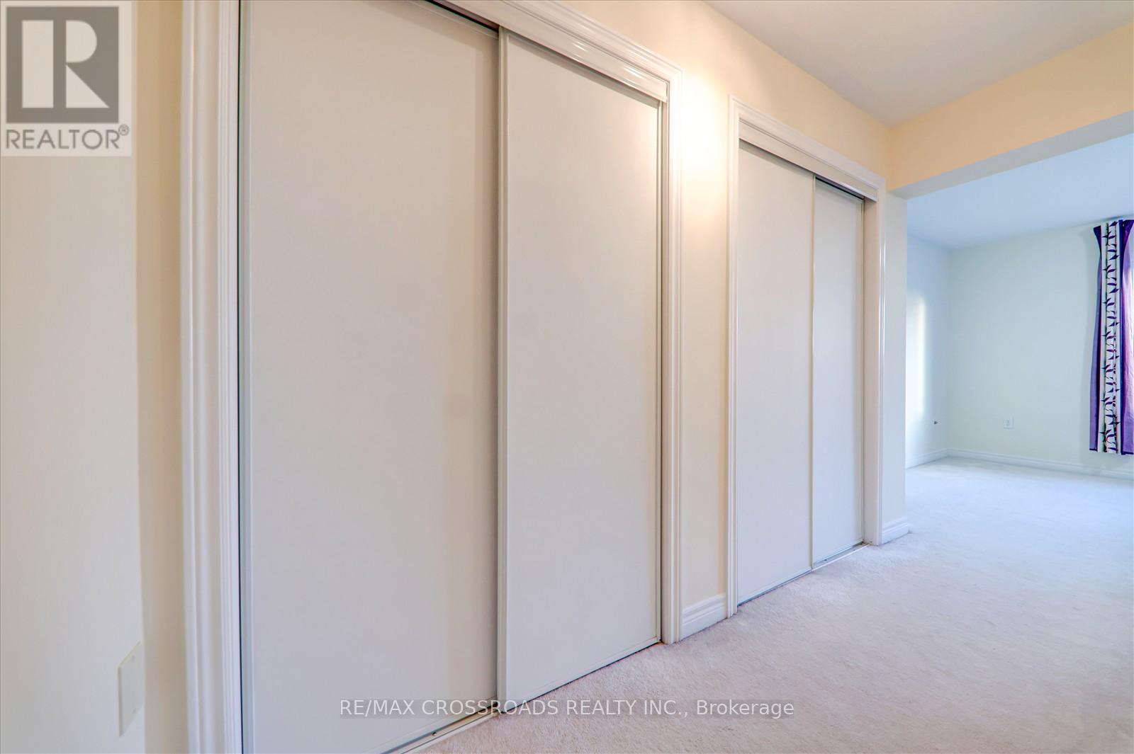 19 Kawneer Terrace, Toronto, Ontario  M1P 0C3 - Photo 23 - E13731340