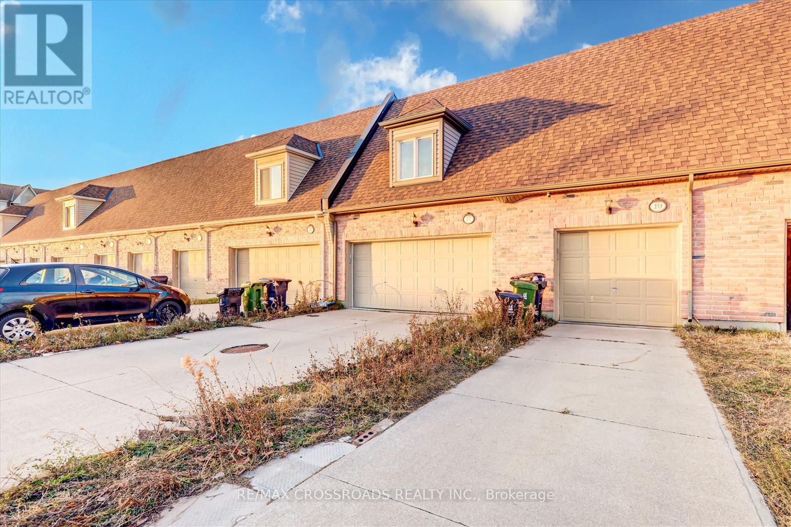 19 Kawneer Terrace, Toronto, Ontario  M1P 0C3 - Photo 32 - E13731340