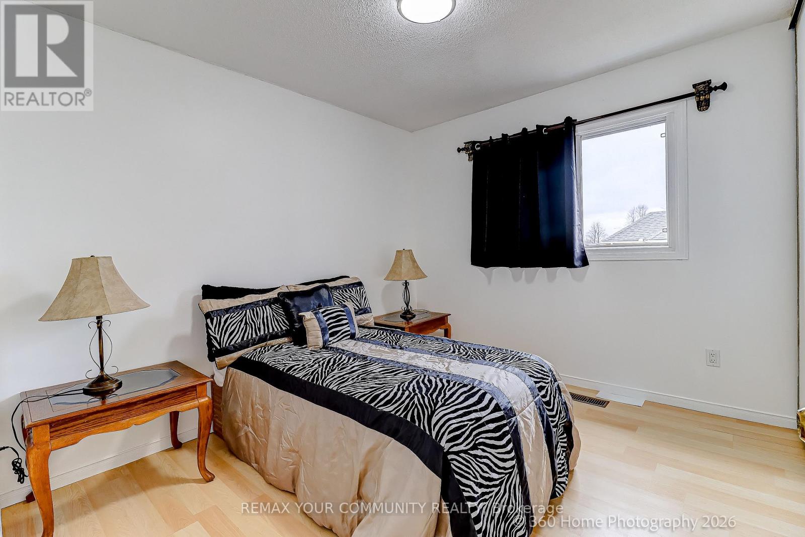 4 Mayflower Street S, Whitby, Ontario  L1N 8B1 - Photo 14 - E13731464