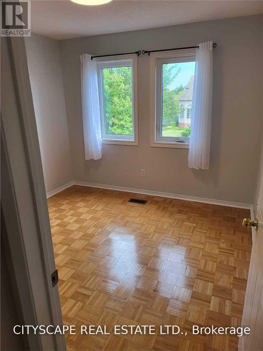 3 Jays Drive, Whitby, Ontario  L1R 2P5 - Photo 17 - E13731632