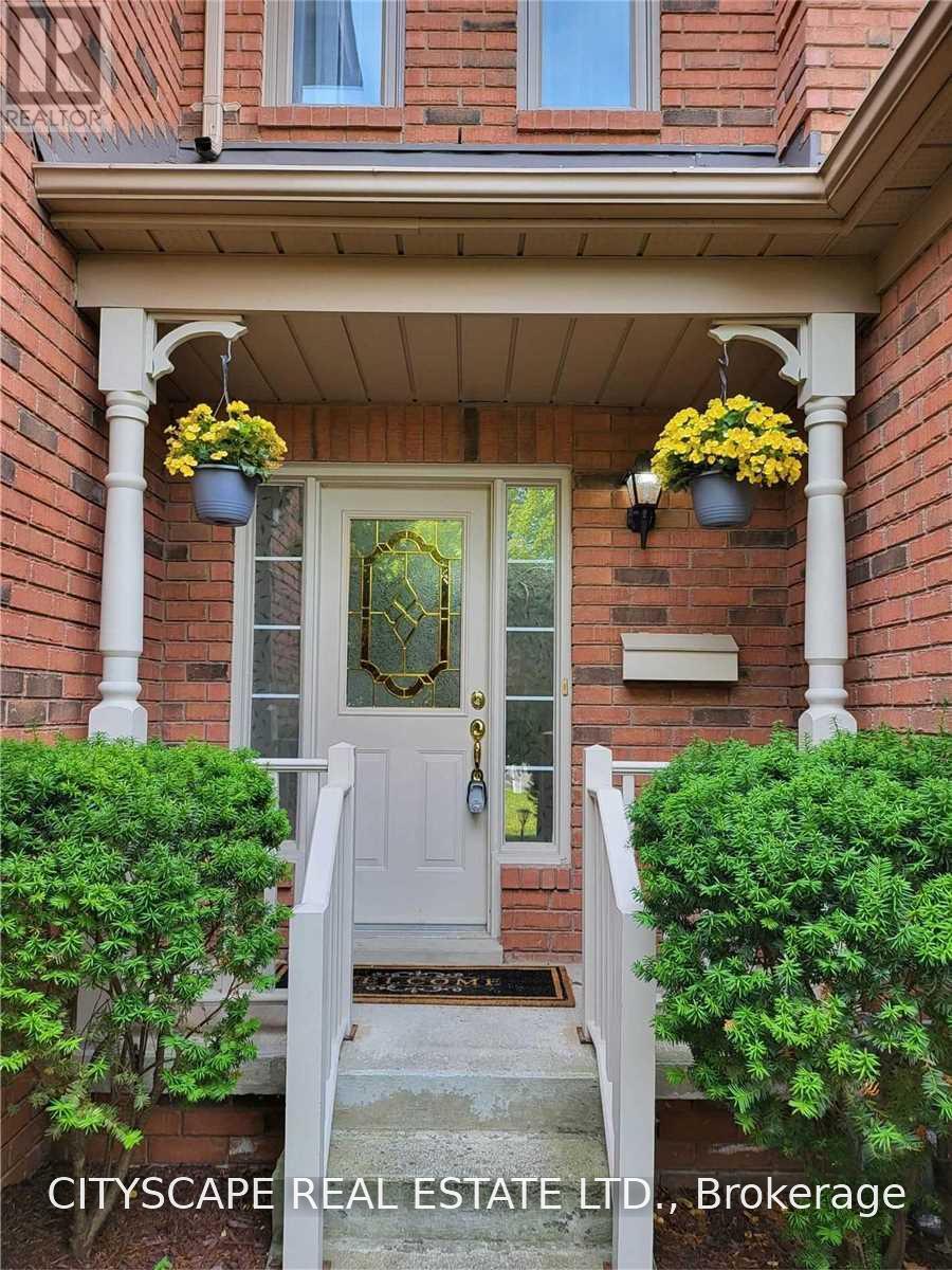 3 Jays Drive, Whitby, Ontario  L1R 2P5 - Photo 3 - E13731632