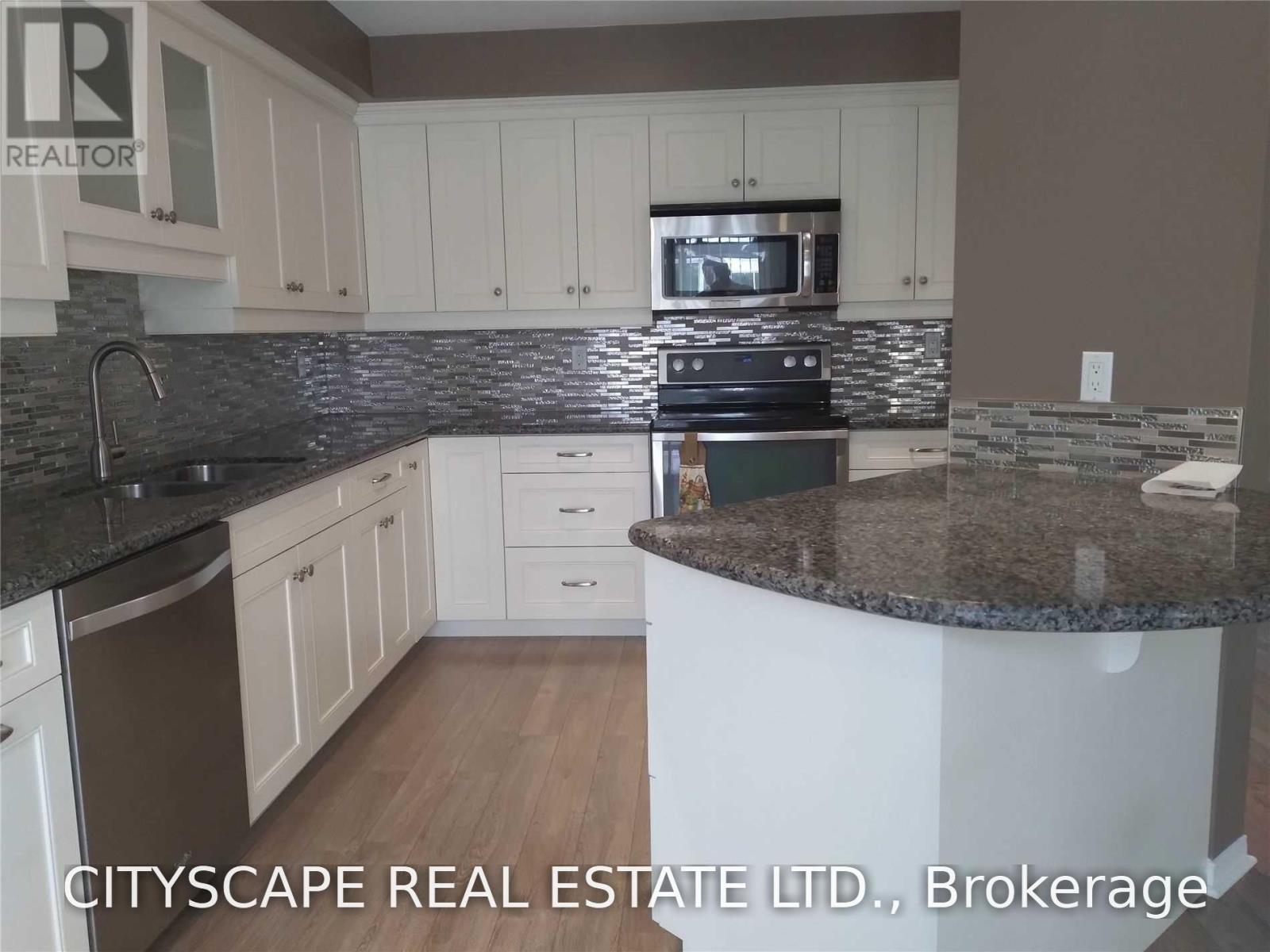3 Jays Drive, Whitby, Ontario  L1R 2P5 - Photo 5 - E13731632