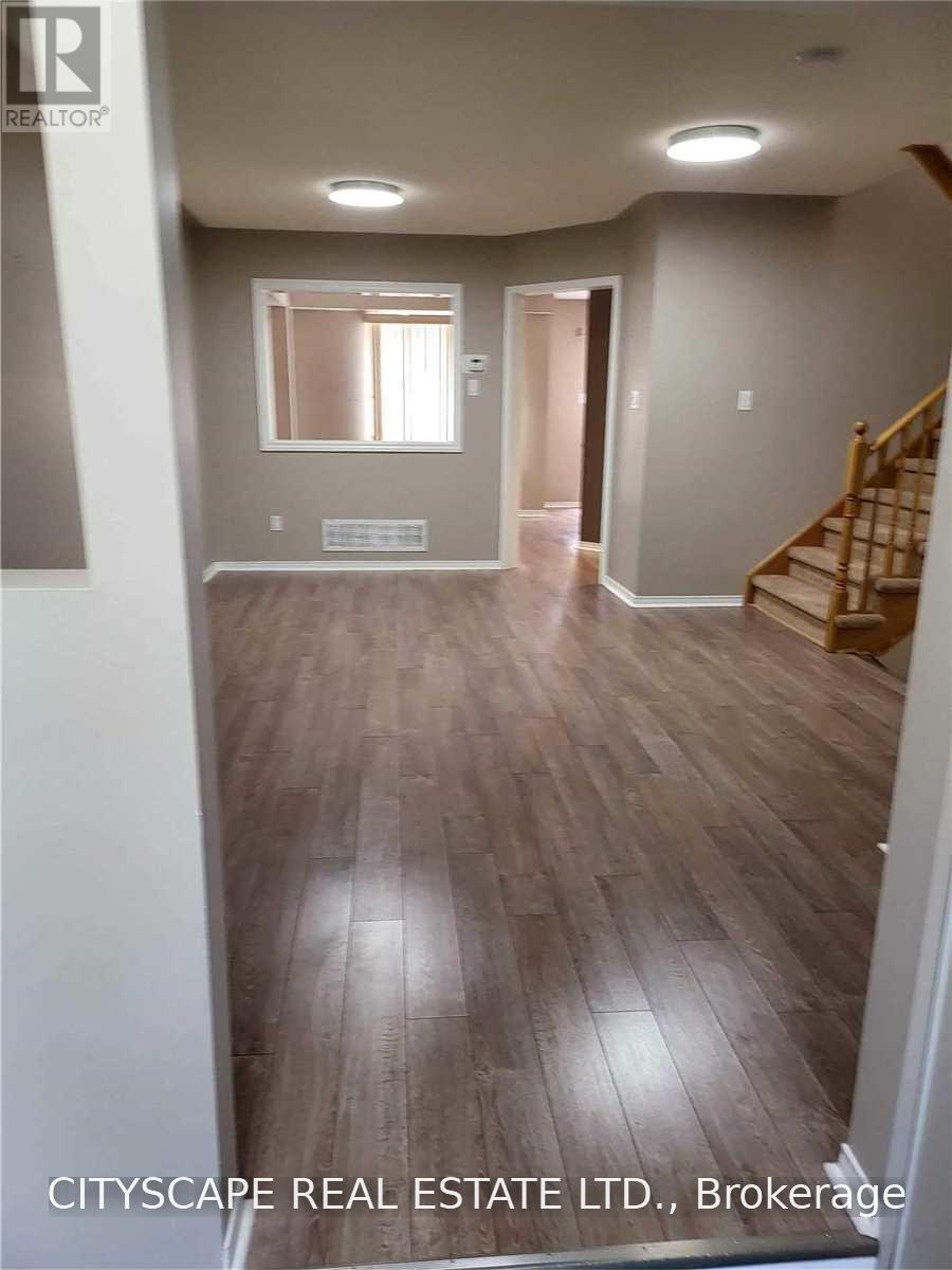 3 Jays Drive, Whitby, Ontario  L1R 2P5 - Photo 9 - E13731632