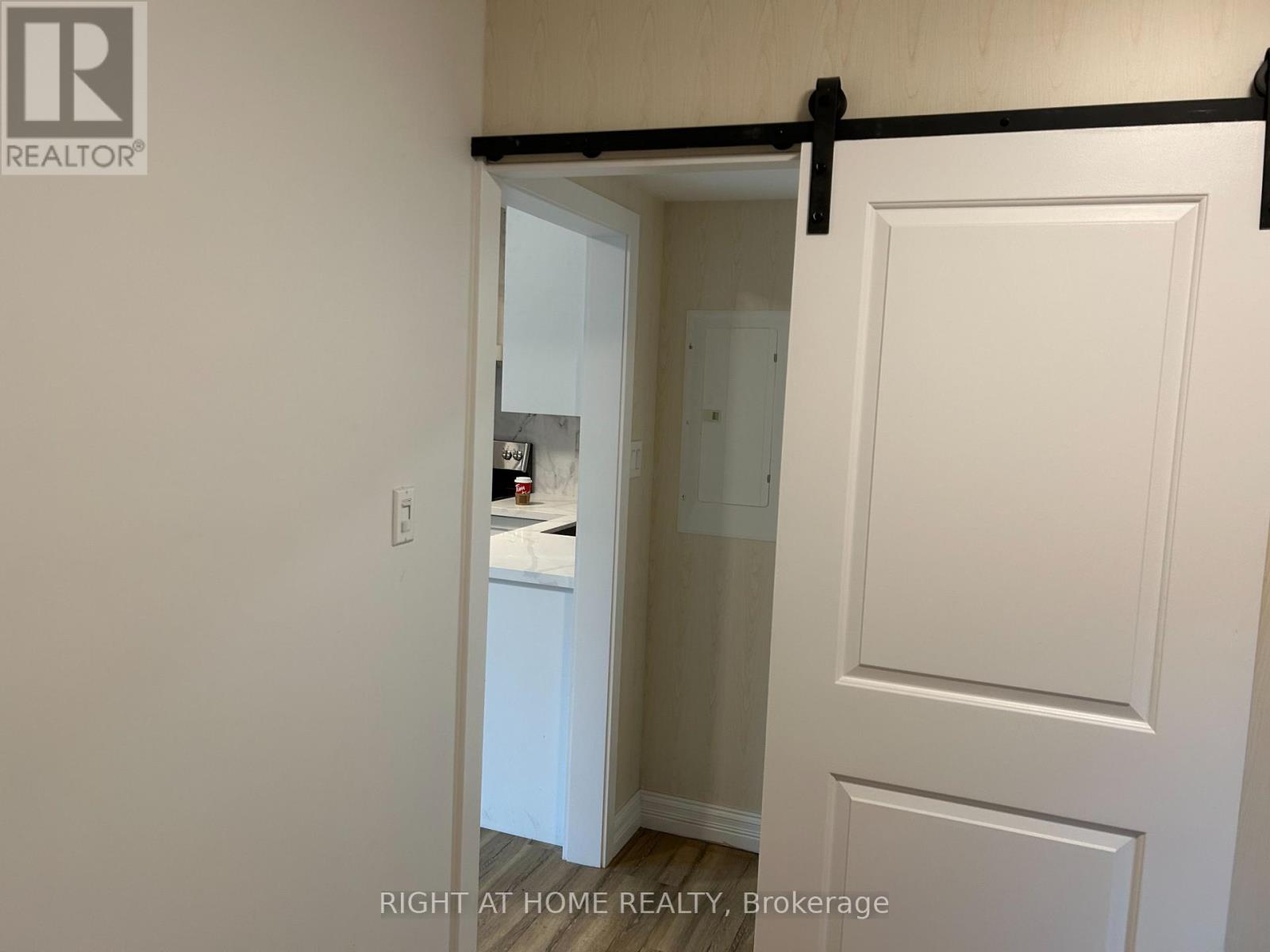 Garden Suite - 875 Bathurst Street, Toronto, Ontario  M5R 3G2 - Photo 6 - C13719120