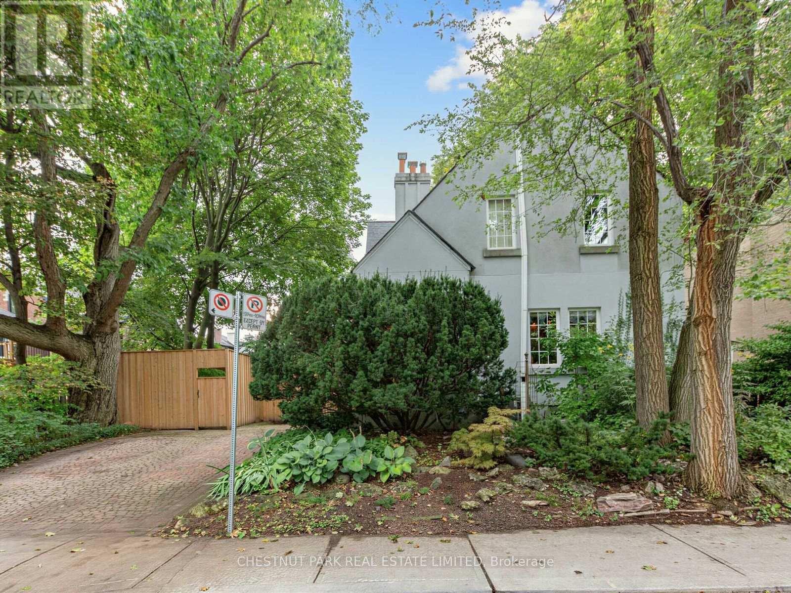 28 Clifton Road, Toronto, Ontario  M4T 2E6 - Photo 4 - C13731610