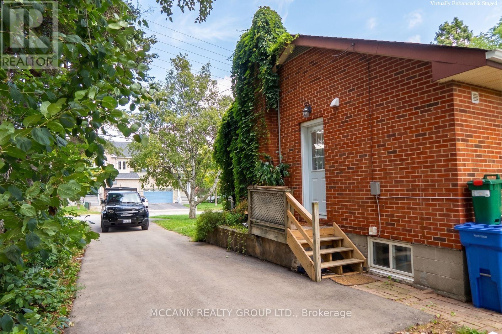A - 562 Mulock Court, Newmarket, Ontario  L3Y 5H2 - Photo 2 - N13731404