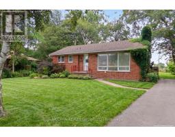 A - 562 MULOCK COURT, Newmarket, Ontario