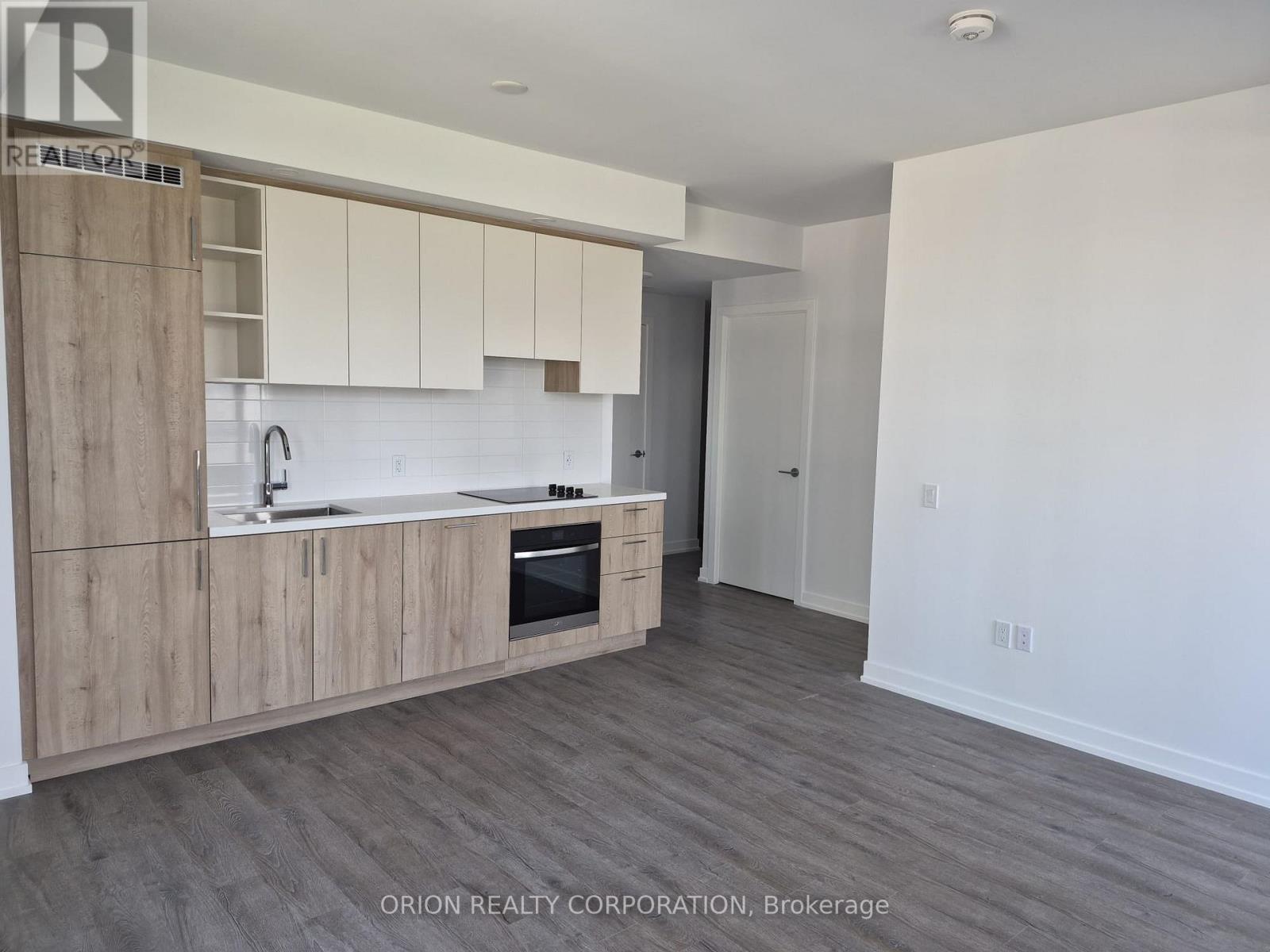 806 - 21 MEADOWDALE ROAD, Vaughan, Ontario