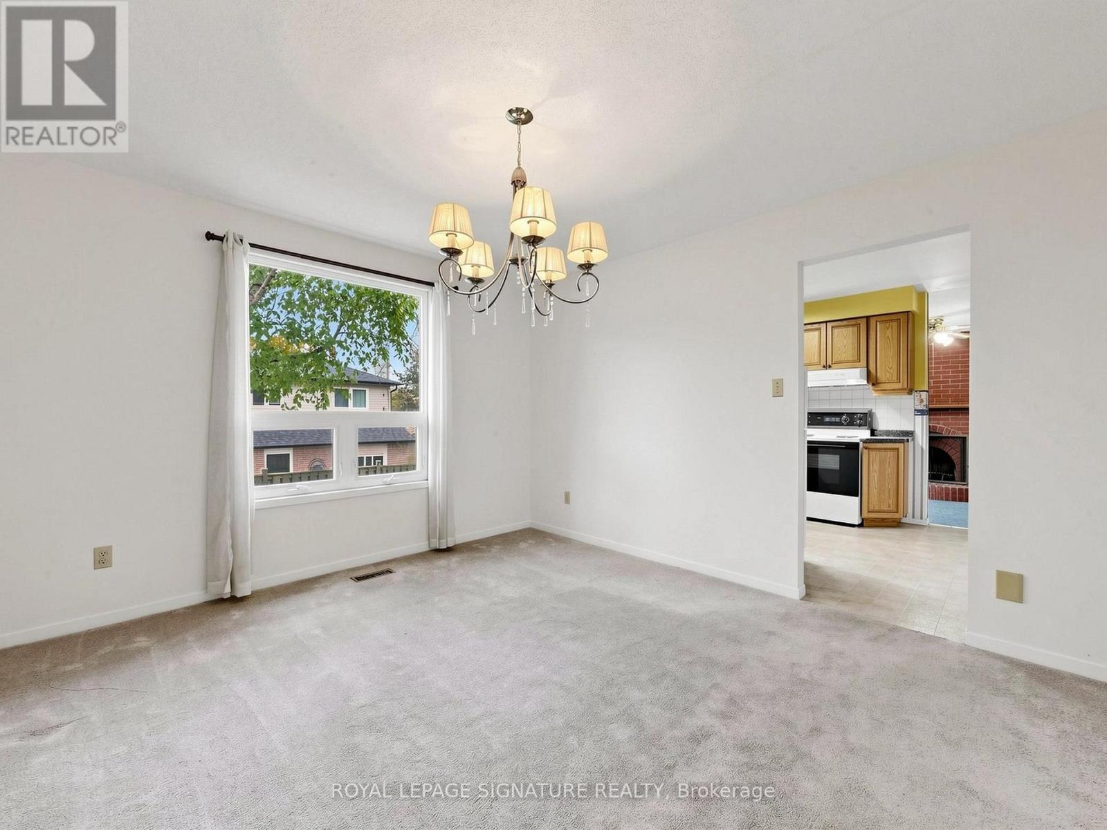 94 Howlett Avenue, Newmarket, Ontario  L3Y 5S5 - Photo 10 - N13731494