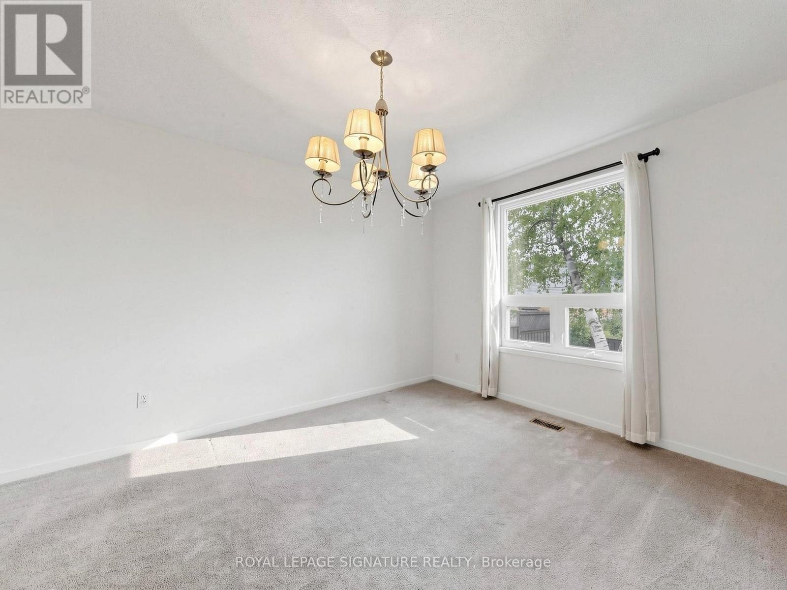 94 Howlett Avenue, Newmarket, Ontario  L3Y 5S5 - Photo 11 - N13731494