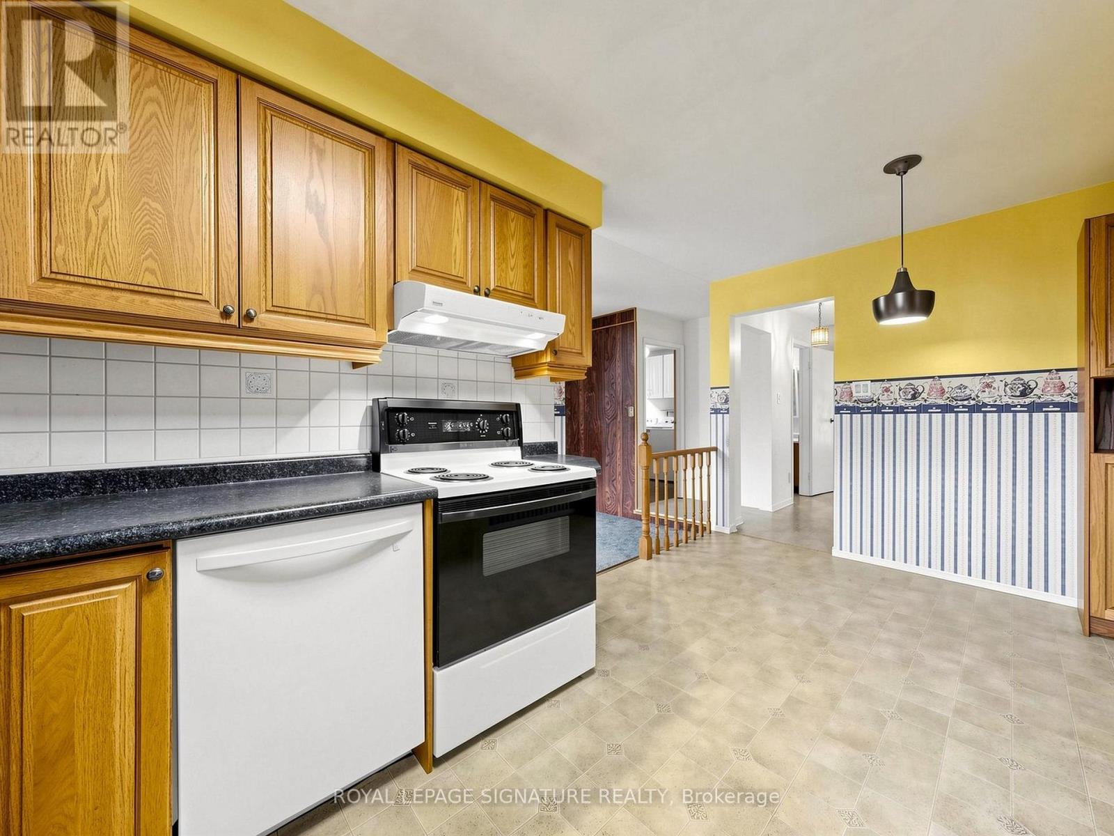 94 Howlett Avenue, Newmarket, Ontario  L3Y 5S5 - Photo 21 - N13731494