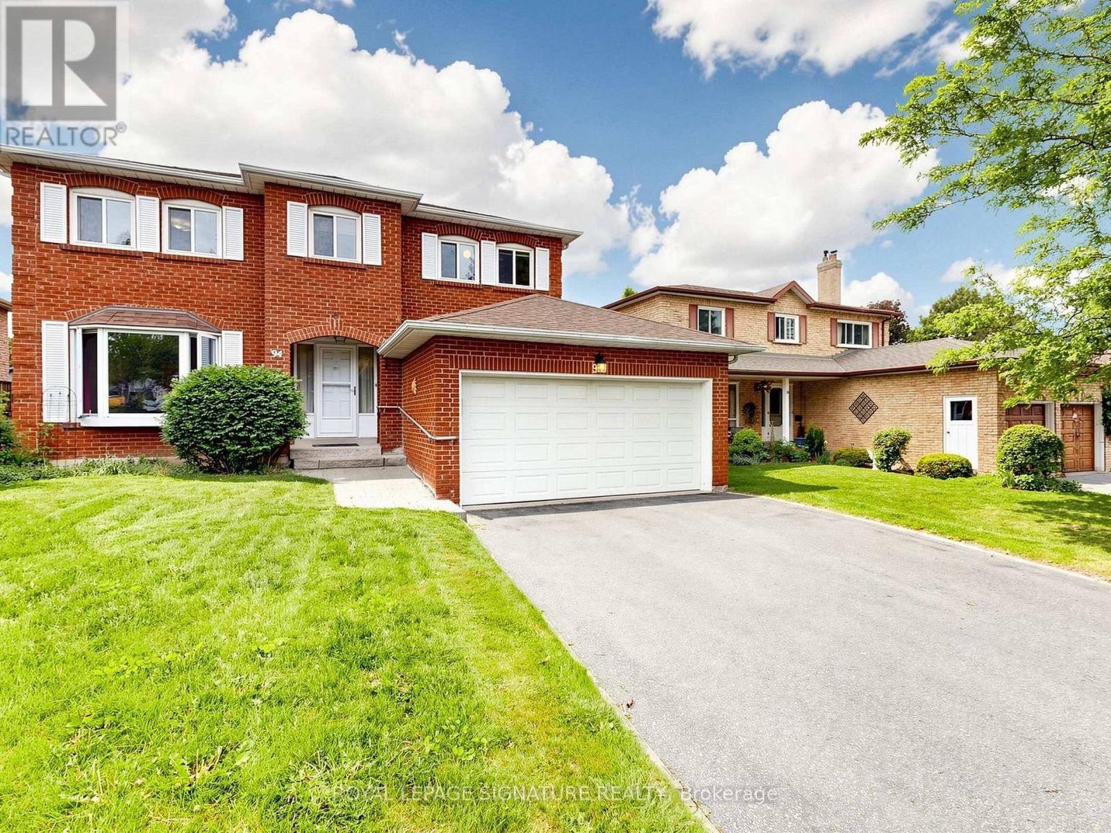 94 Howlett Avenue, Newmarket, Ontario  L3Y 5S5 - Photo 4 - N13731494