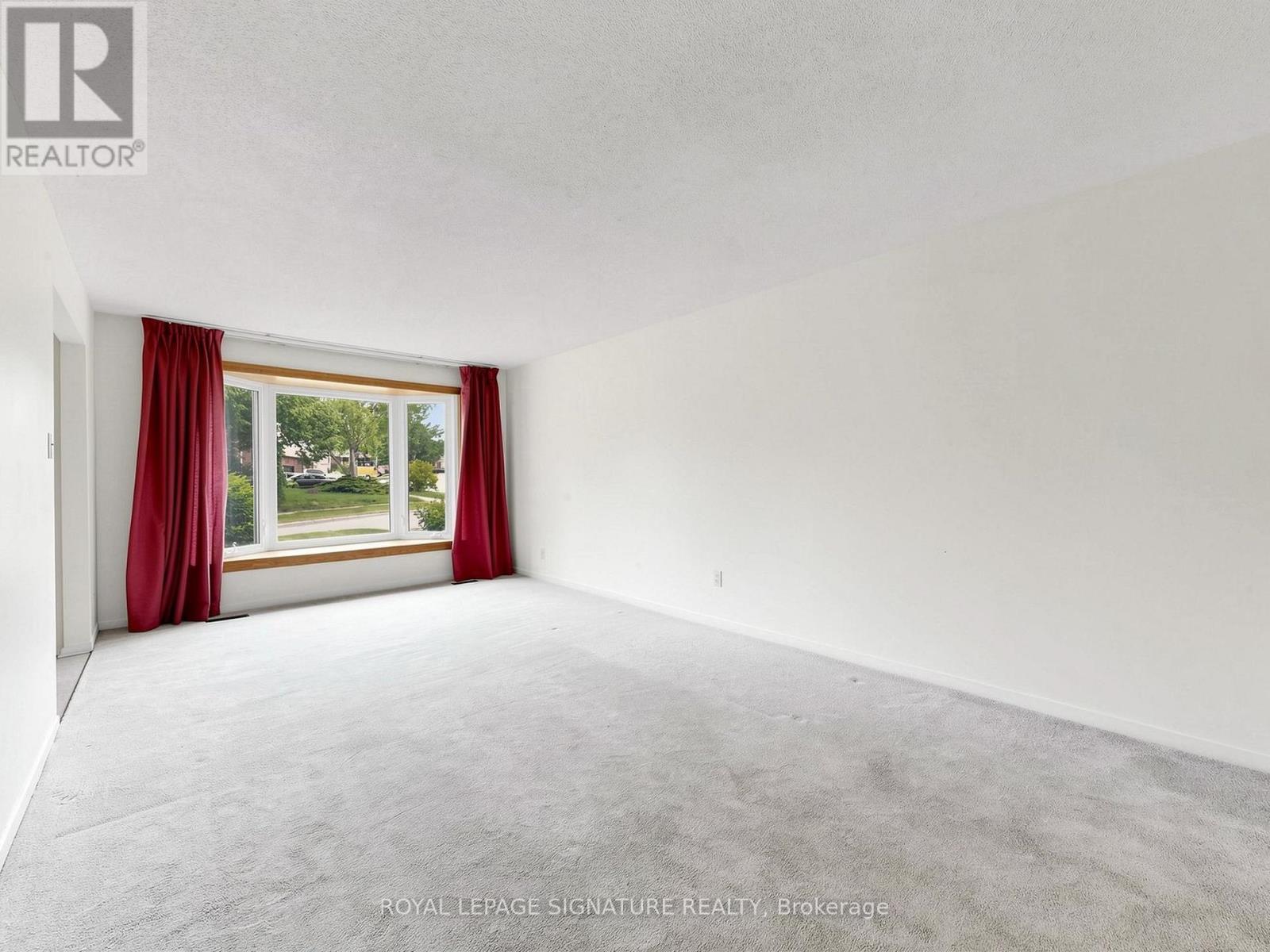 94 Howlett Avenue, Newmarket, Ontario  L3Y 5S5 - Photo 7 - N13731494