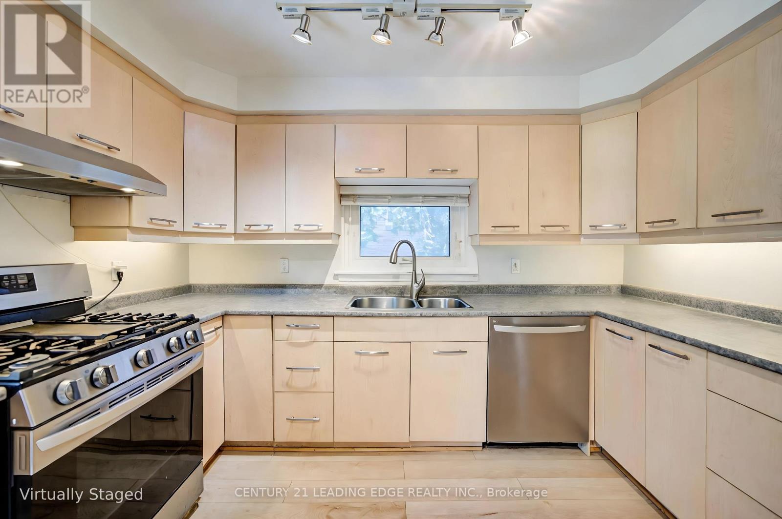43 Carlton Road, Markham, Ontario  L3R 1Z4 - Photo 6 - N13731542
