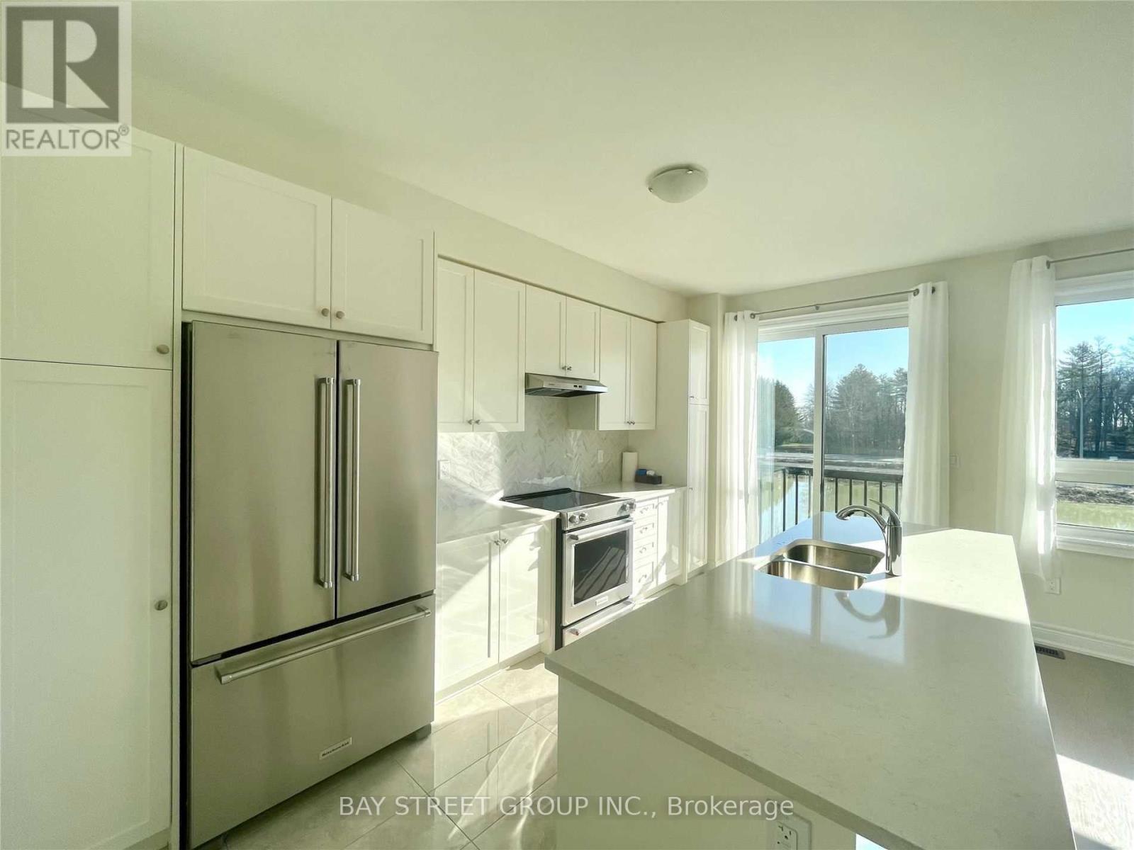 38 Hercules Club Drive, Richmond Hill, Ontario  L4E 1K7 - Photo 5 - N13731592