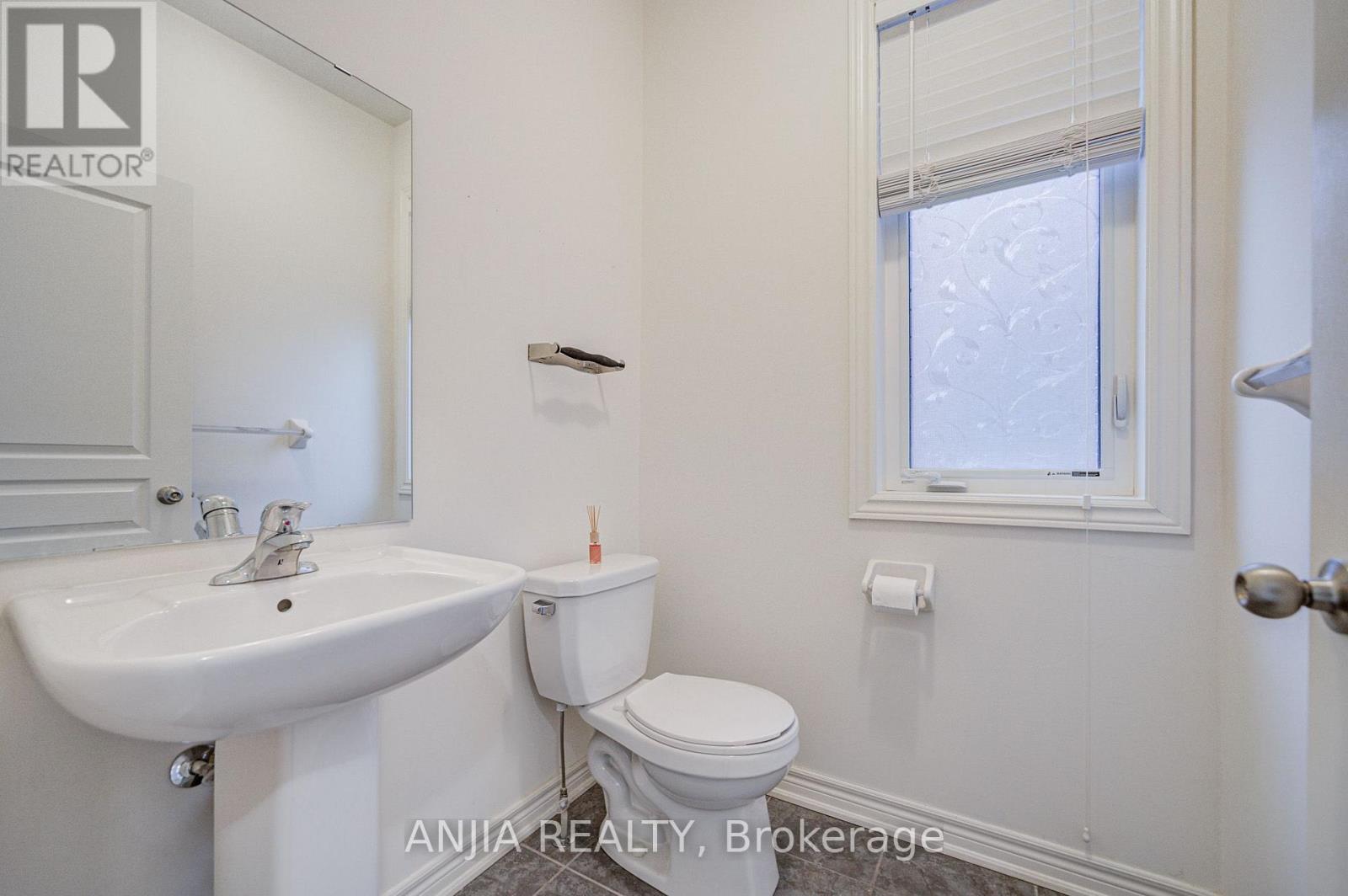 115 Wilfred Murison Avenue, Markham, Ontario  L6C 0S9 - Photo 8 - N13731616