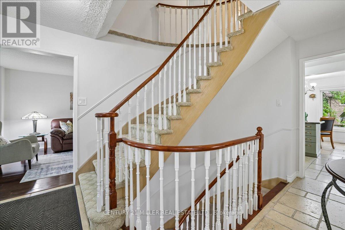 2120 Sixth Line, Oakville, Ontario  L6H 3N1 - Photo 16 - W13731262
