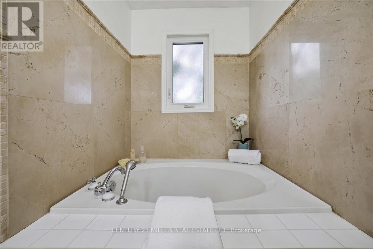 2120 Sixth Line, Oakville, Ontario  L6H 3N1 - Photo 20 - W13731262