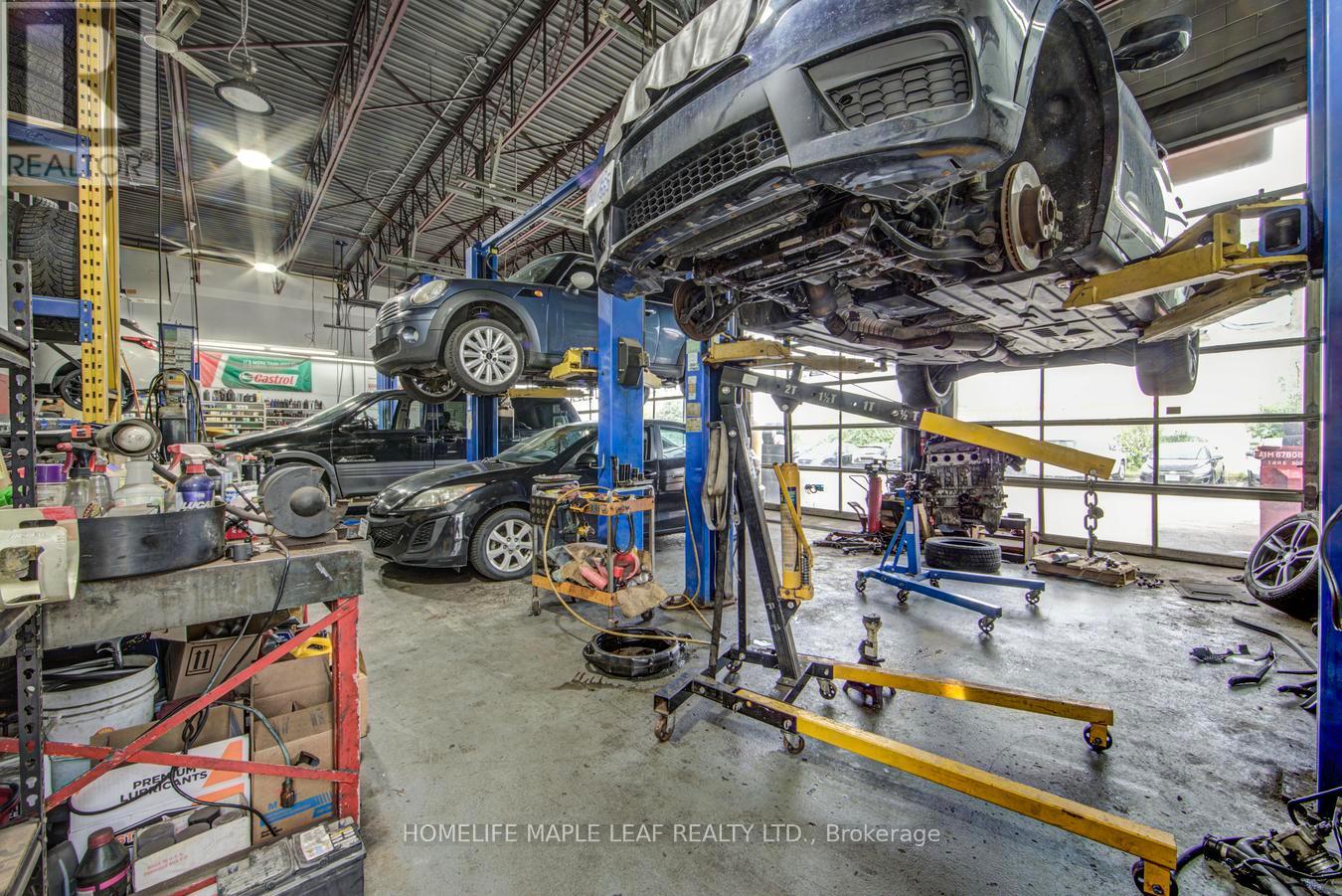 777 Dundas Street W, Mississauga, Ontario  L5C 4P6 - Photo 15 - W13731278