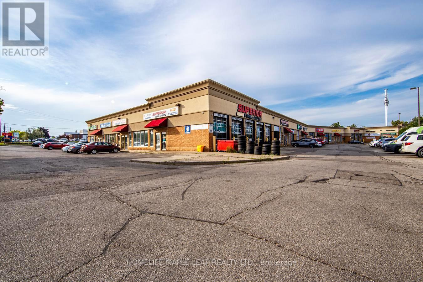 777 Dundas Street W, Mississauga, Ontario  L5C 4P6 - Photo 2 - W13731278