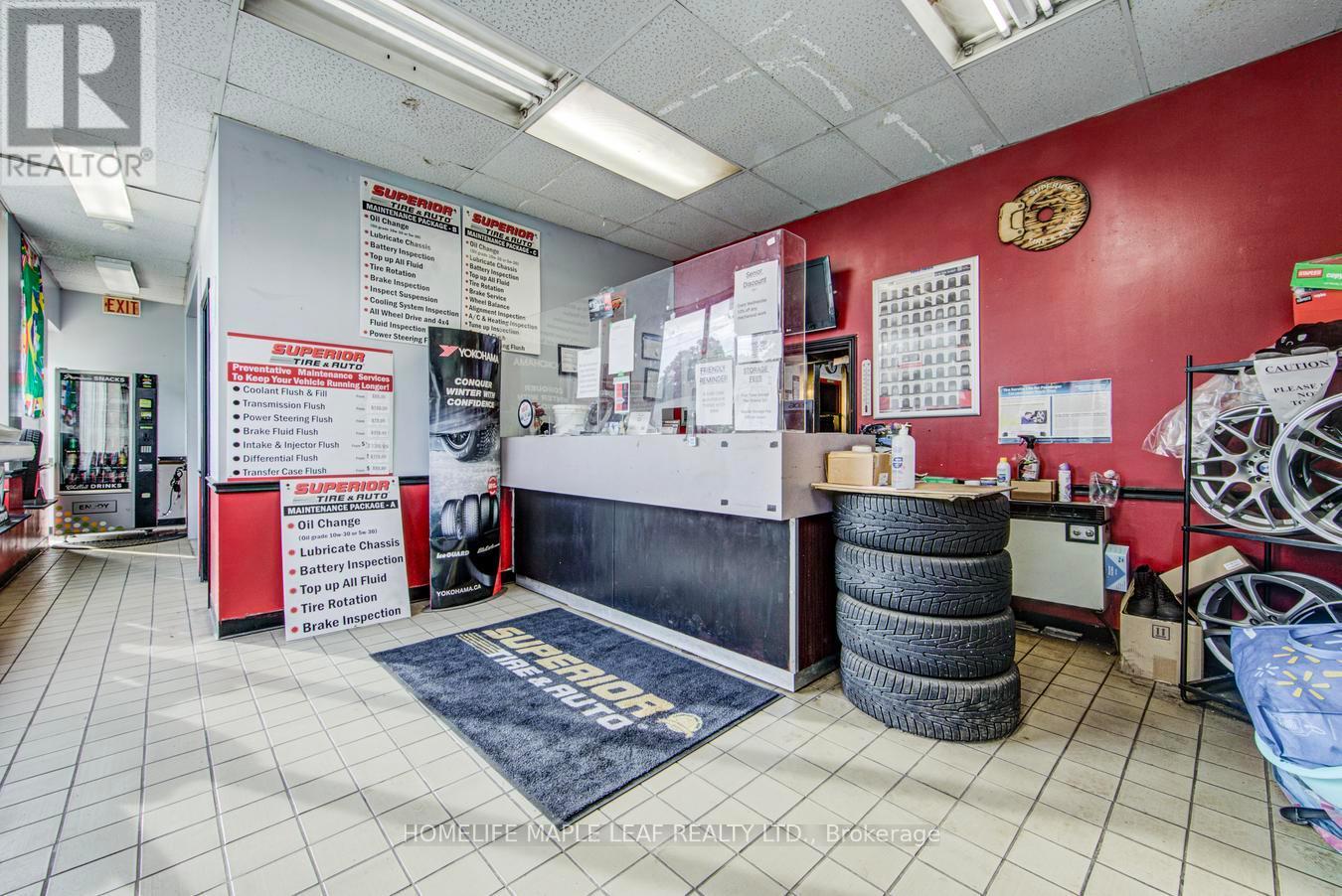 777 Dundas Street W, Mississauga, Ontario  L5C 4P6 - Photo 7 - W13731278