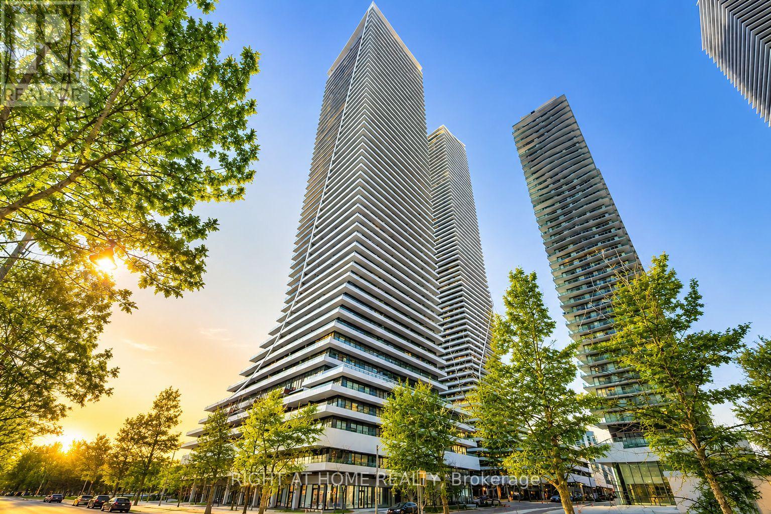 Lph02b - 20 Shore Breeze Drive, Toronto, Ontario  M8V 1A1 - Photo 1 - W13731300