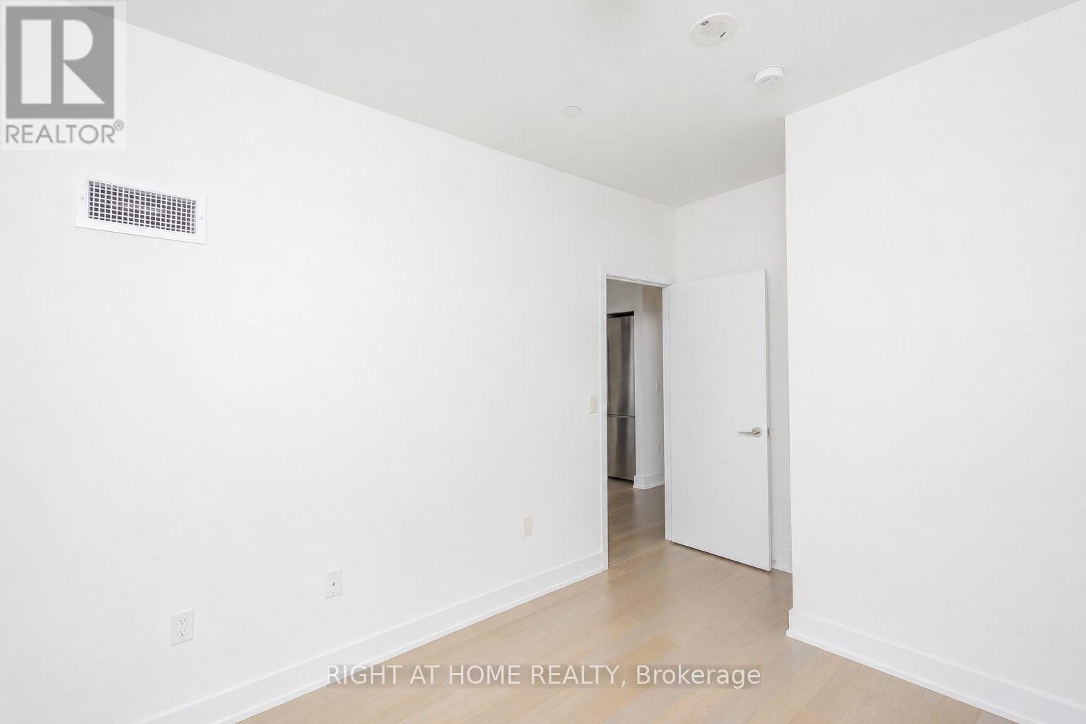 Lph02b - 20 Shore Breeze Drive, Toronto, Ontario  M8V 1A1 - Photo 14 - W13731300