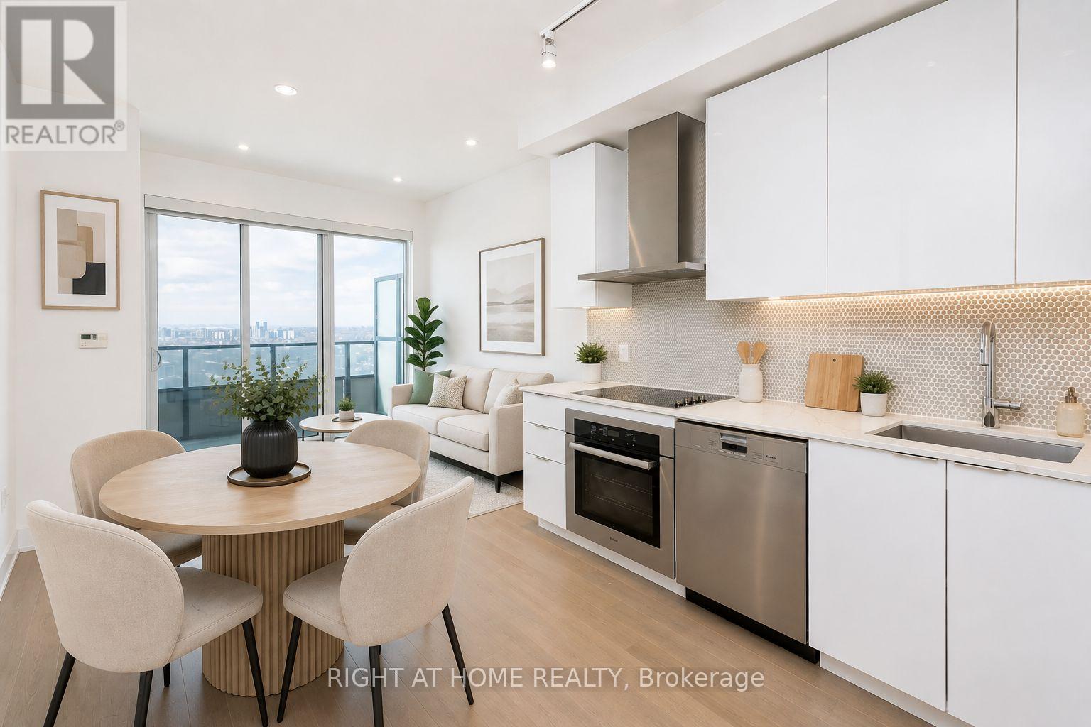 Lph02b - 20 Shore Breeze Drive, Toronto, Ontario  M8V 1A1 - Photo 3 - W13731300