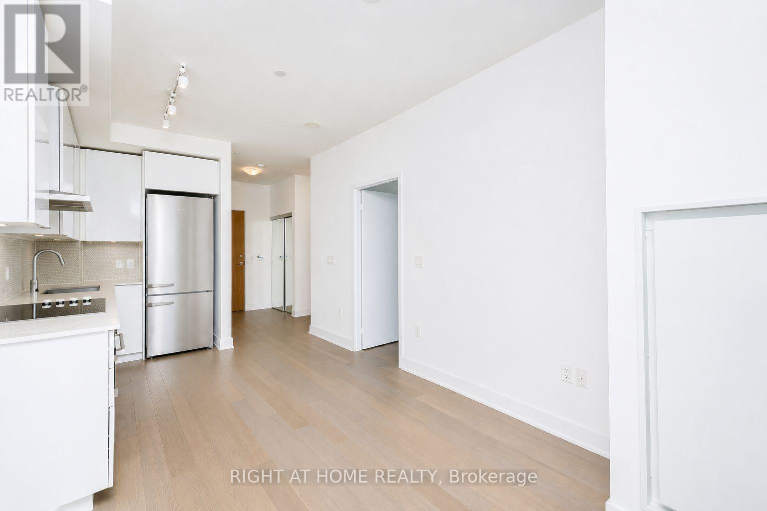 Lph02b - 20 Shore Breeze Drive, Toronto, Ontario  M8V 1A1 - Photo 7 - W13731300