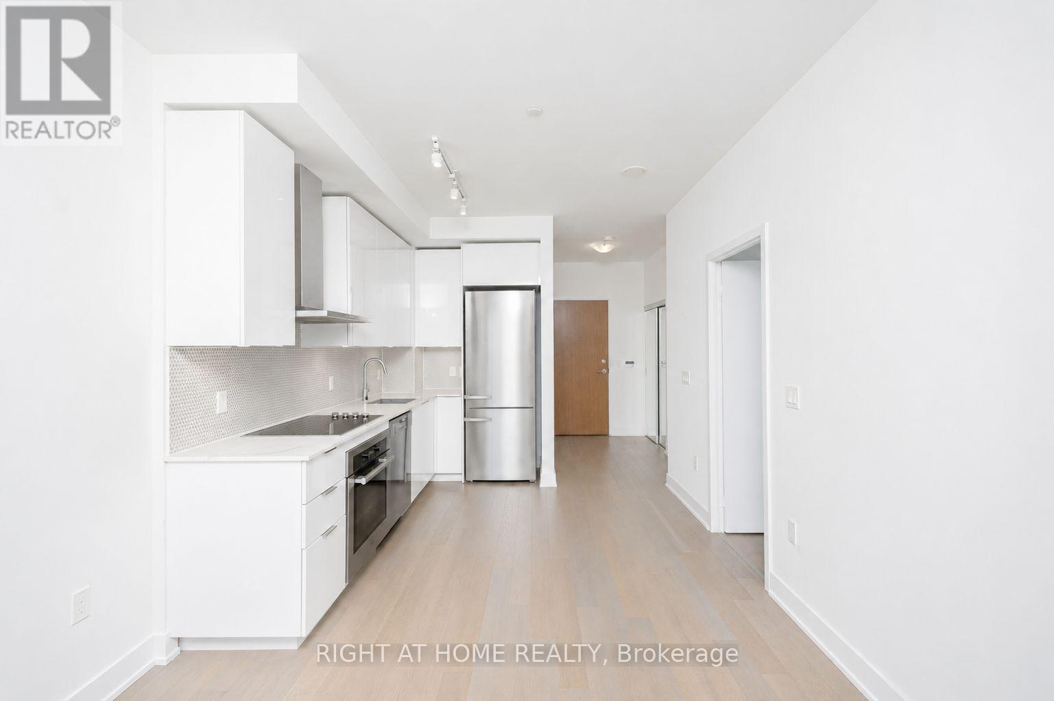 Lph02b - 20 Shore Breeze Drive, Toronto, Ontario  M8V 1A1 - Photo 8 - W13731300