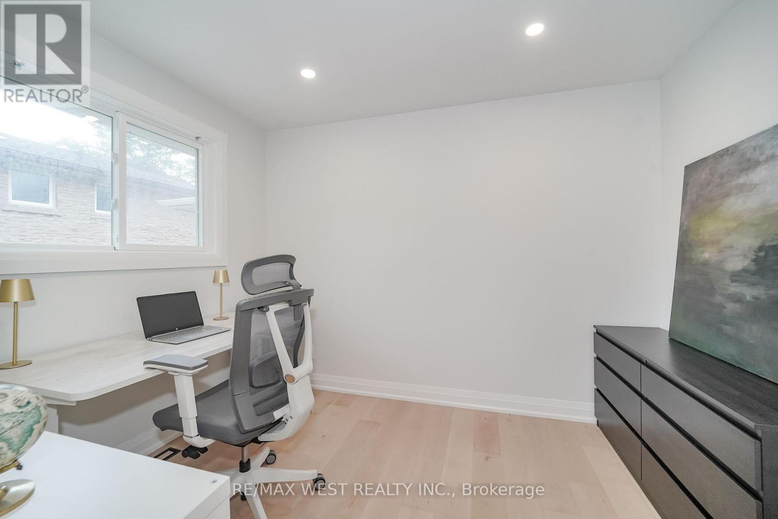 765 Dodsworth Crescent, Mississauga, Ontario  L4Y 2H8 - Photo 10 - W13731452