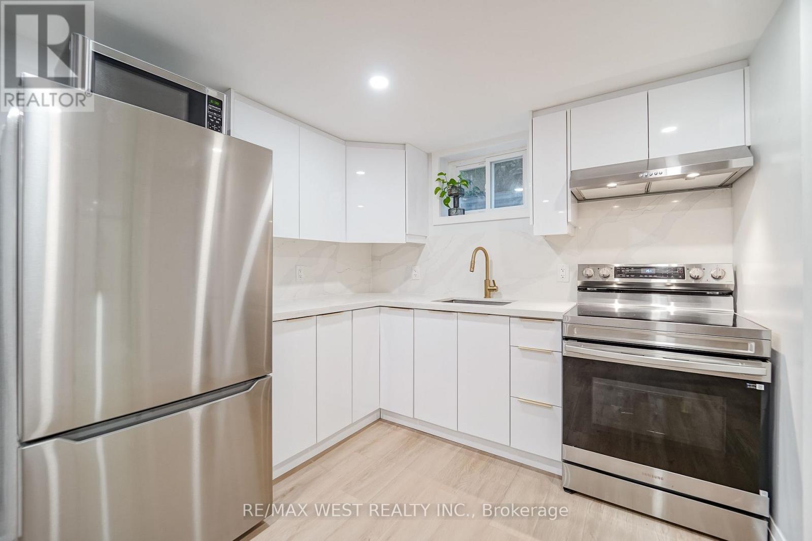 765 Dodsworth Crescent, Mississauga, Ontario  L4Y 2H8 - Photo 12 - W13731452