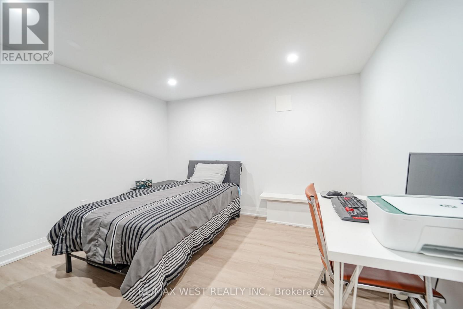 765 Dodsworth Crescent, Mississauga, Ontario  L4Y 2H8 - Photo 15 - W13731452
