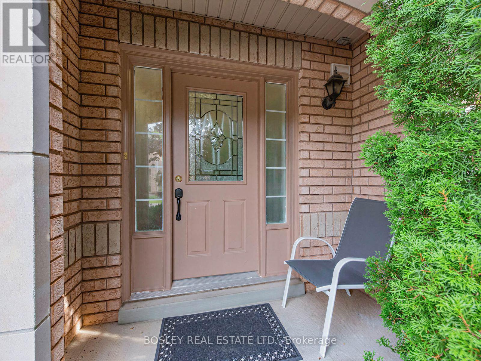 29 - 1489 Heritage Way, Oakville, Ontario  L6M 4M6 - Photo 2 - W13731570