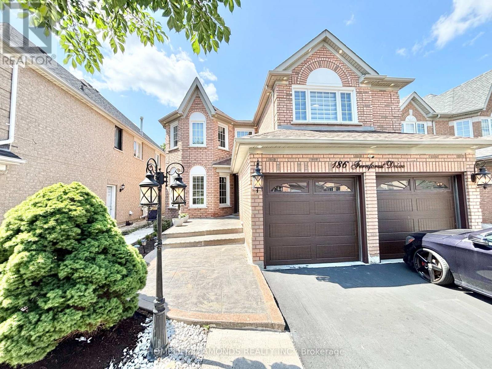 186 Fernforest Drive, Brampton, Ontario  L6R 1T7 - Photo 1 - W13731636